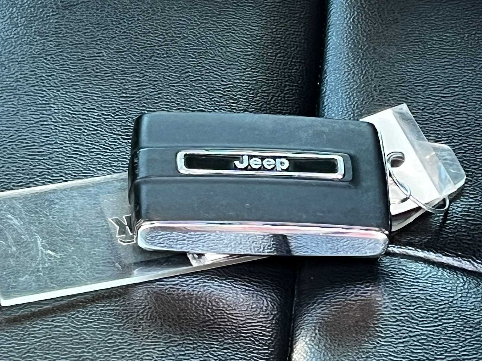 Thumbnail: 2024 Jeep Grand Cherokee - 32