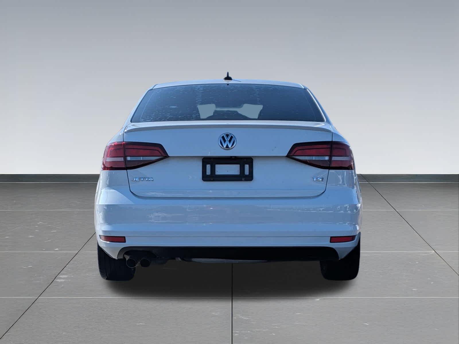 Thumbnail: 2017 Volkswagen Jetta - 4