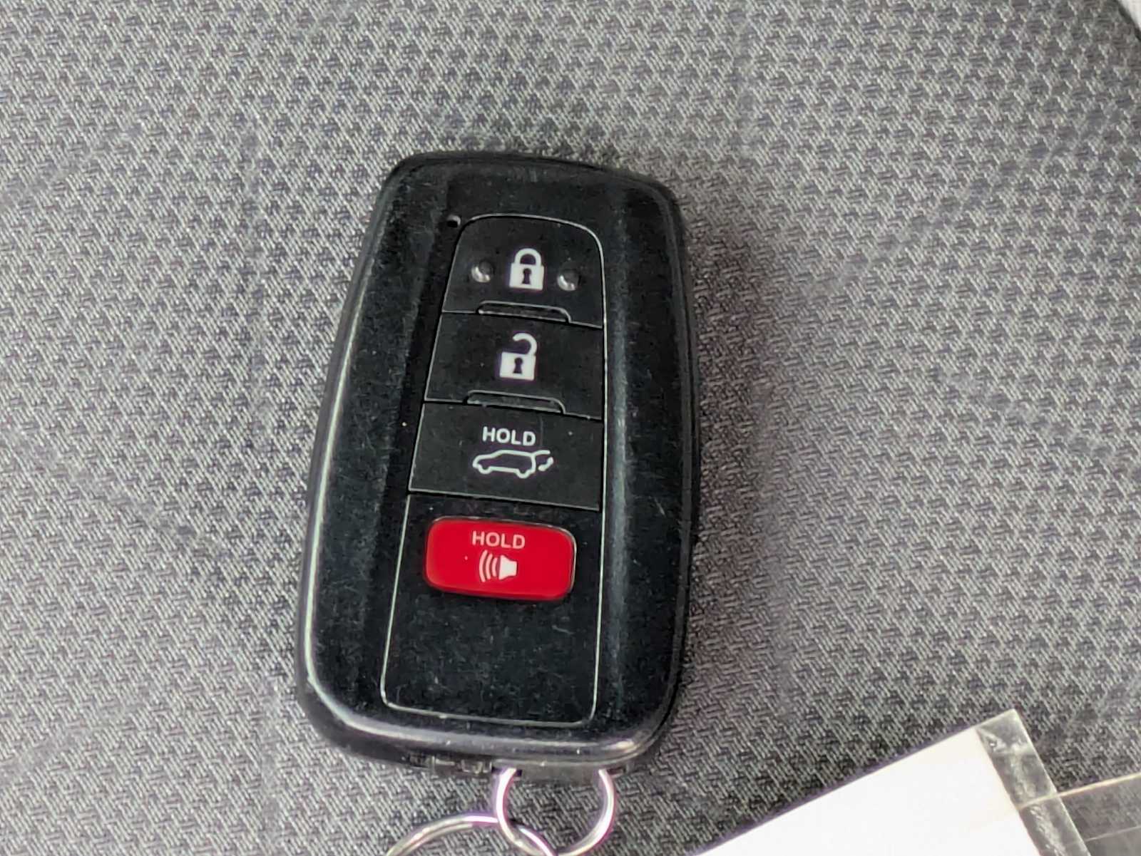 Thumbnail: 2023 Toyota RAV4 - 32