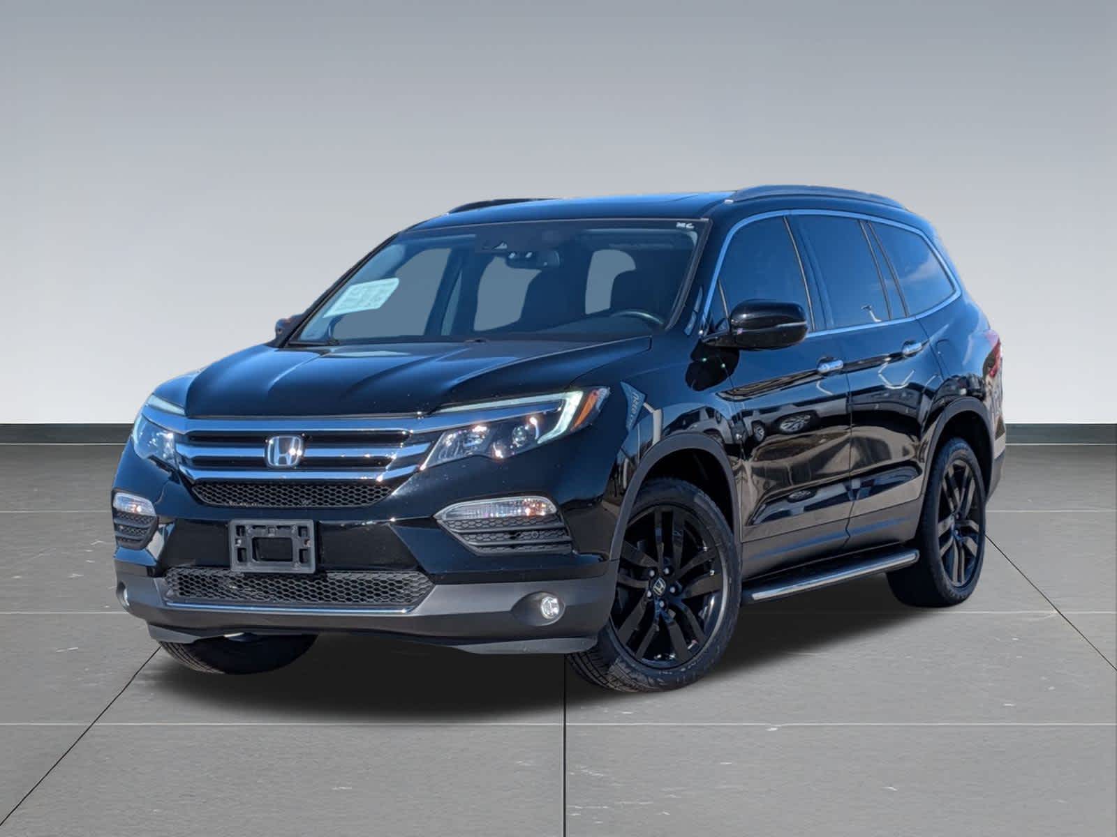 Thumbnail: 2018 Honda Pilot - 10