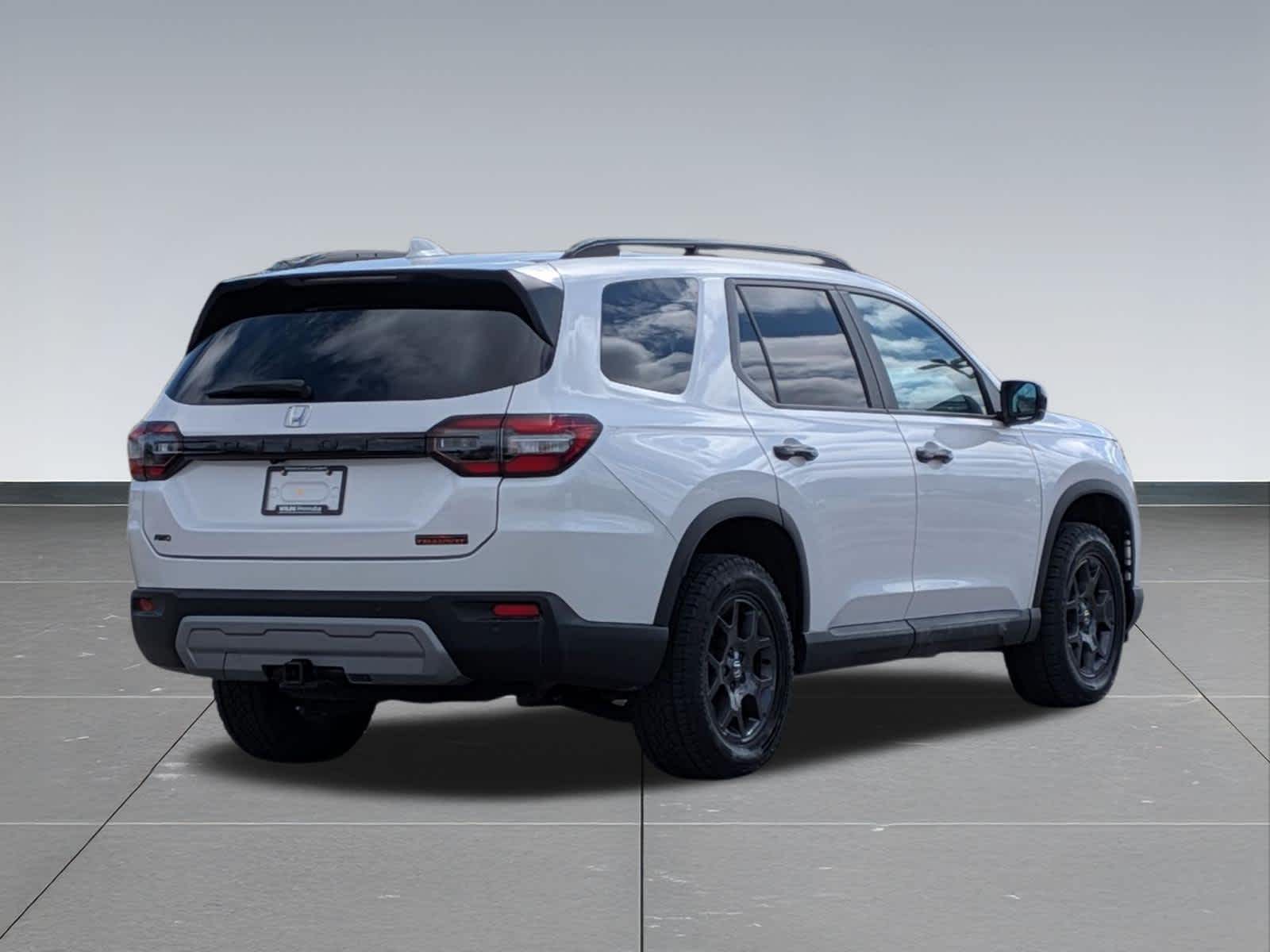 Thumbnail: 2023 Honda Pilot - 5