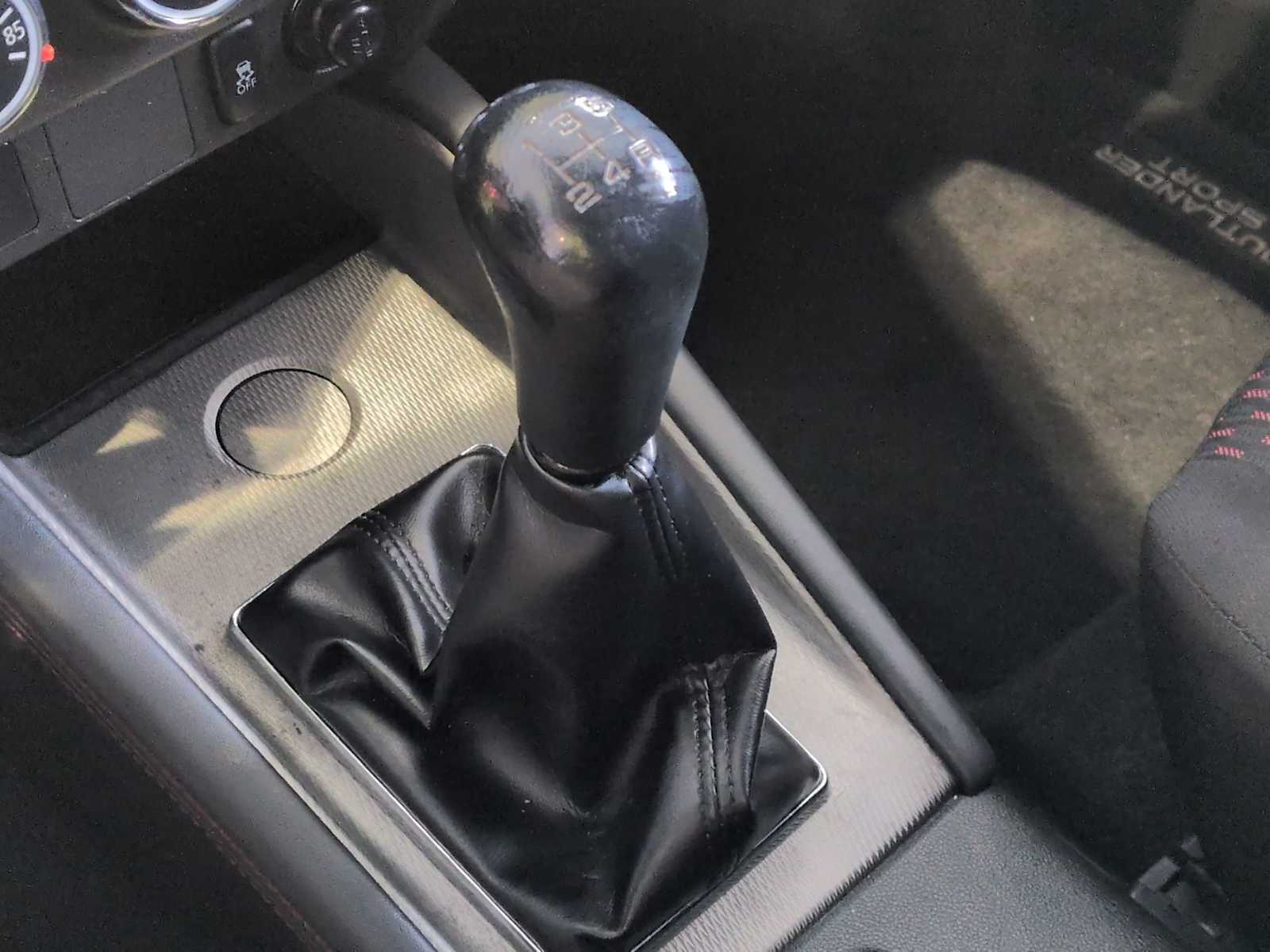 Thumbnail: 2018 Mitsubishi Outlander Sport - 28