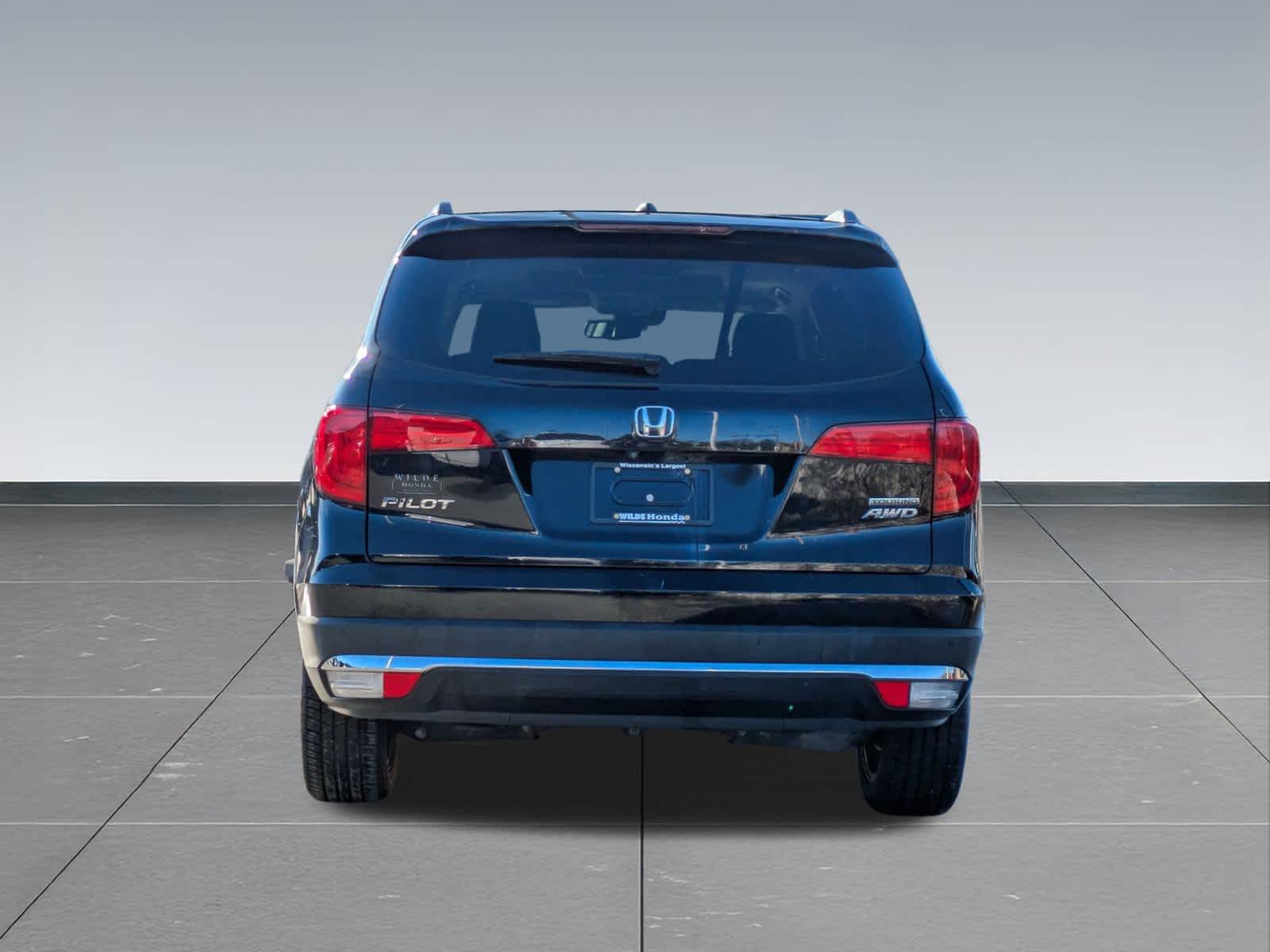 Thumbnail: 2017 Honda Pilot - 5