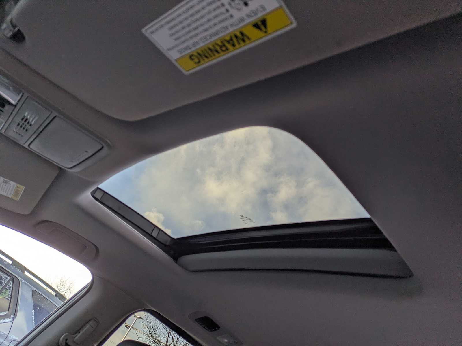 Thumbnail: 2024 Honda Odyssey - 17