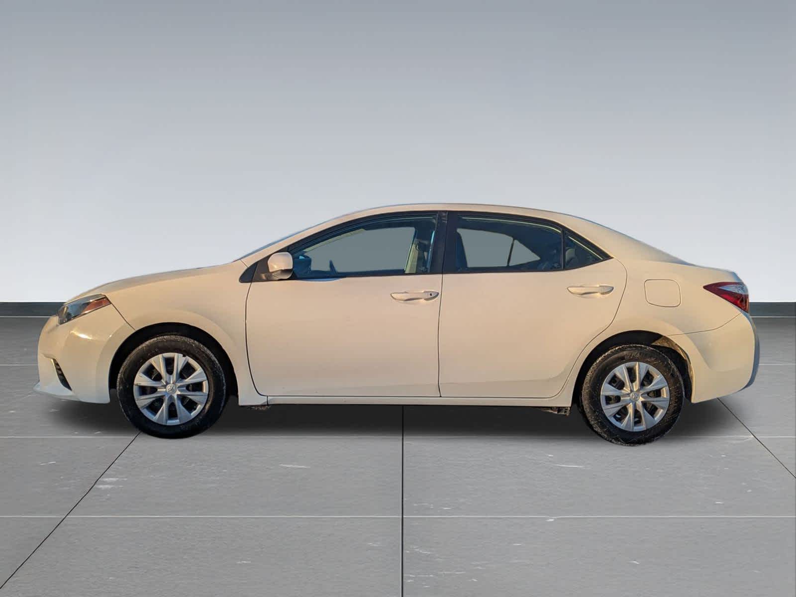 Thumbnail: 2016 Toyota Corolla - 3