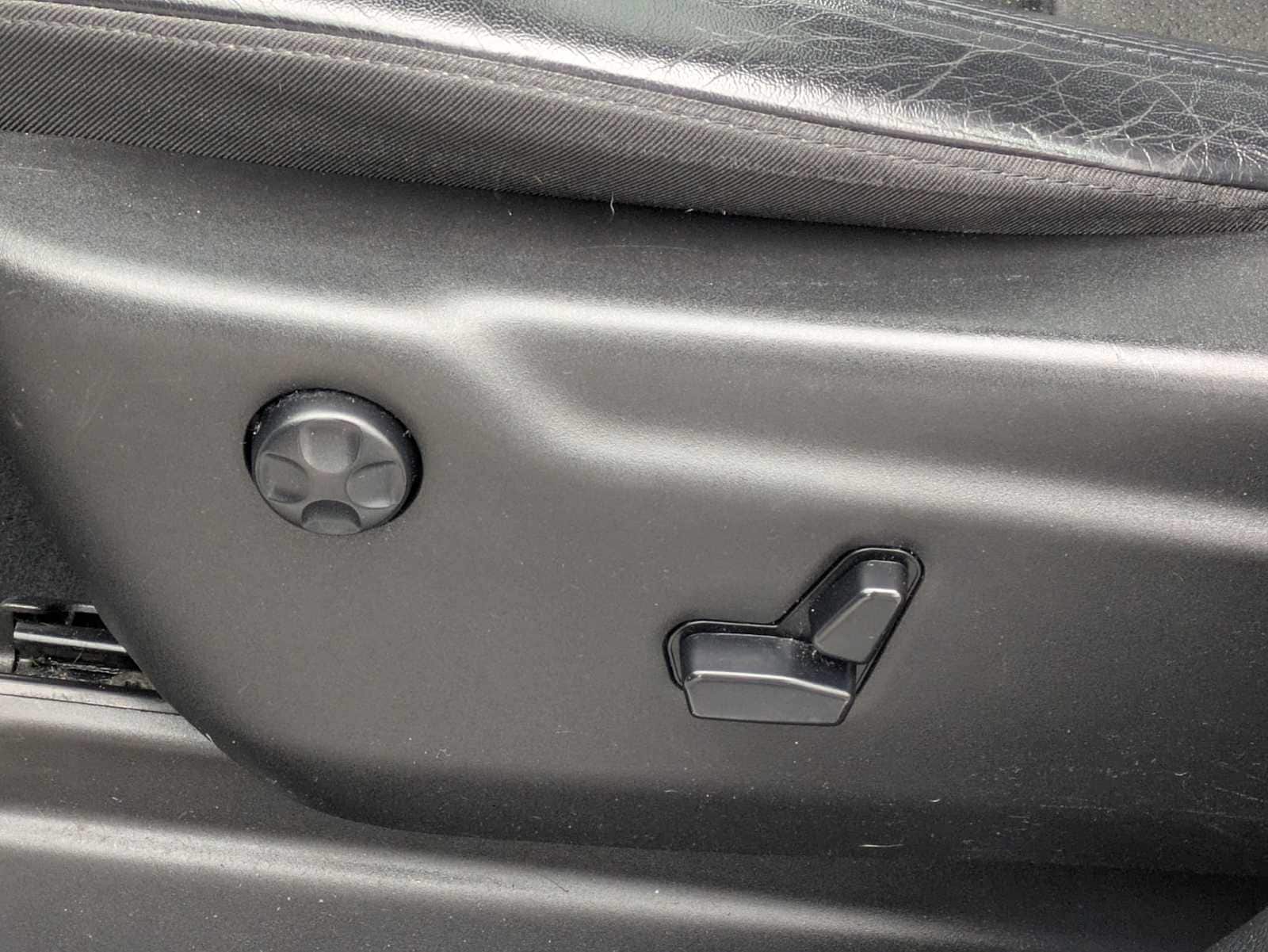 Thumbnail: 2020 Jeep Grand Cherokee - 16