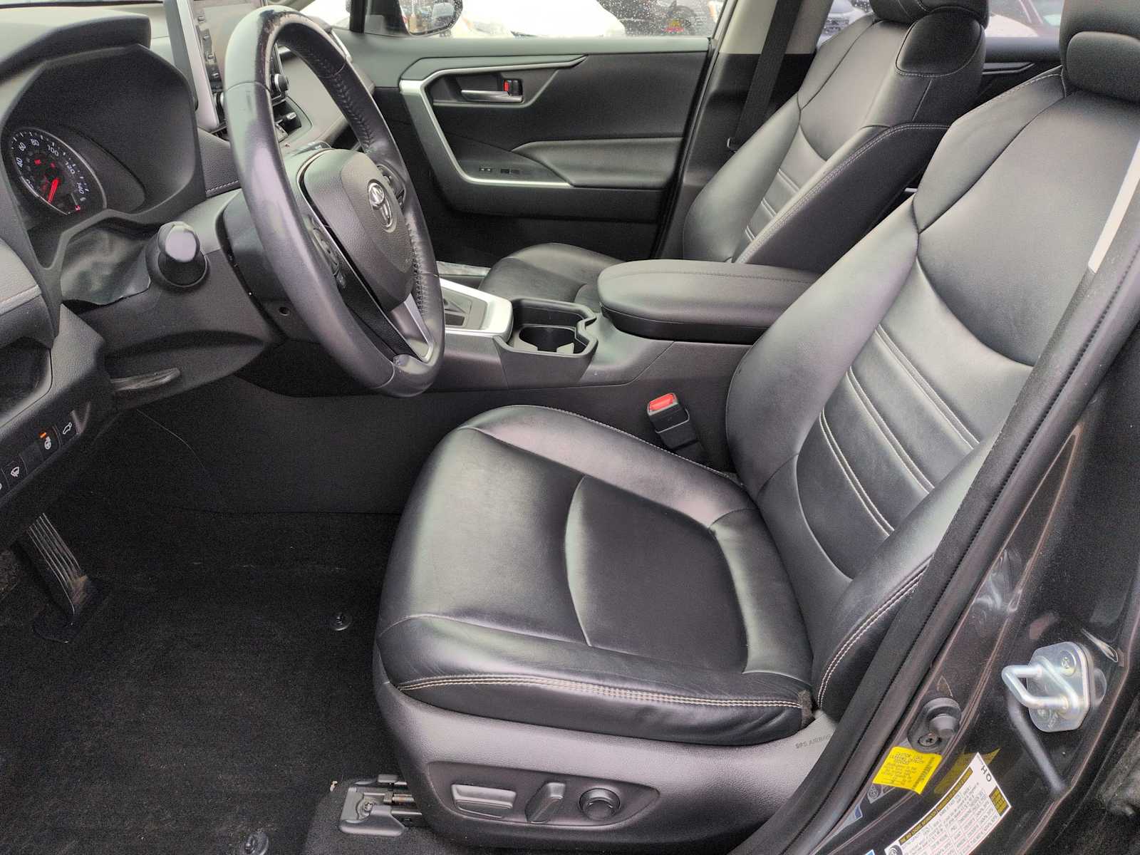 Thumbnail: 2019 Toyota RAV4 - 16