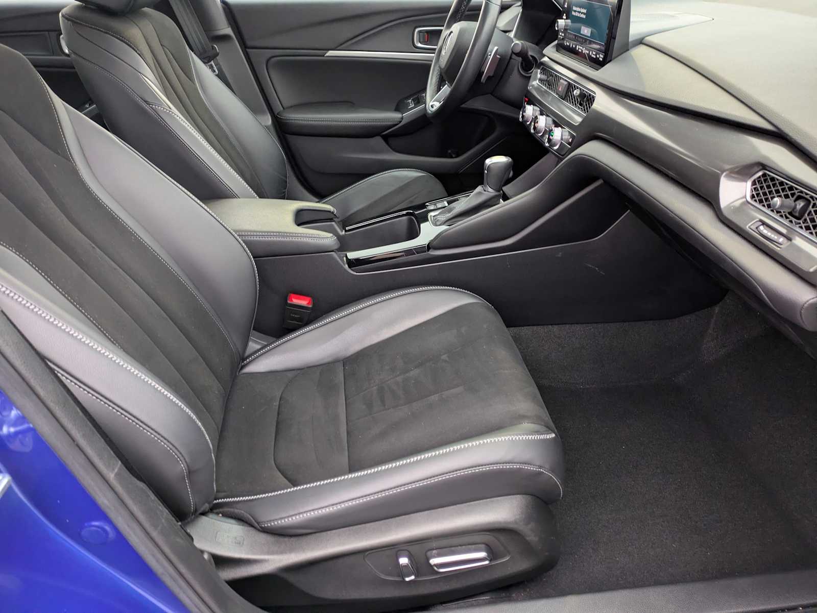 Thumbnail: 2023 Acura Integra - 22