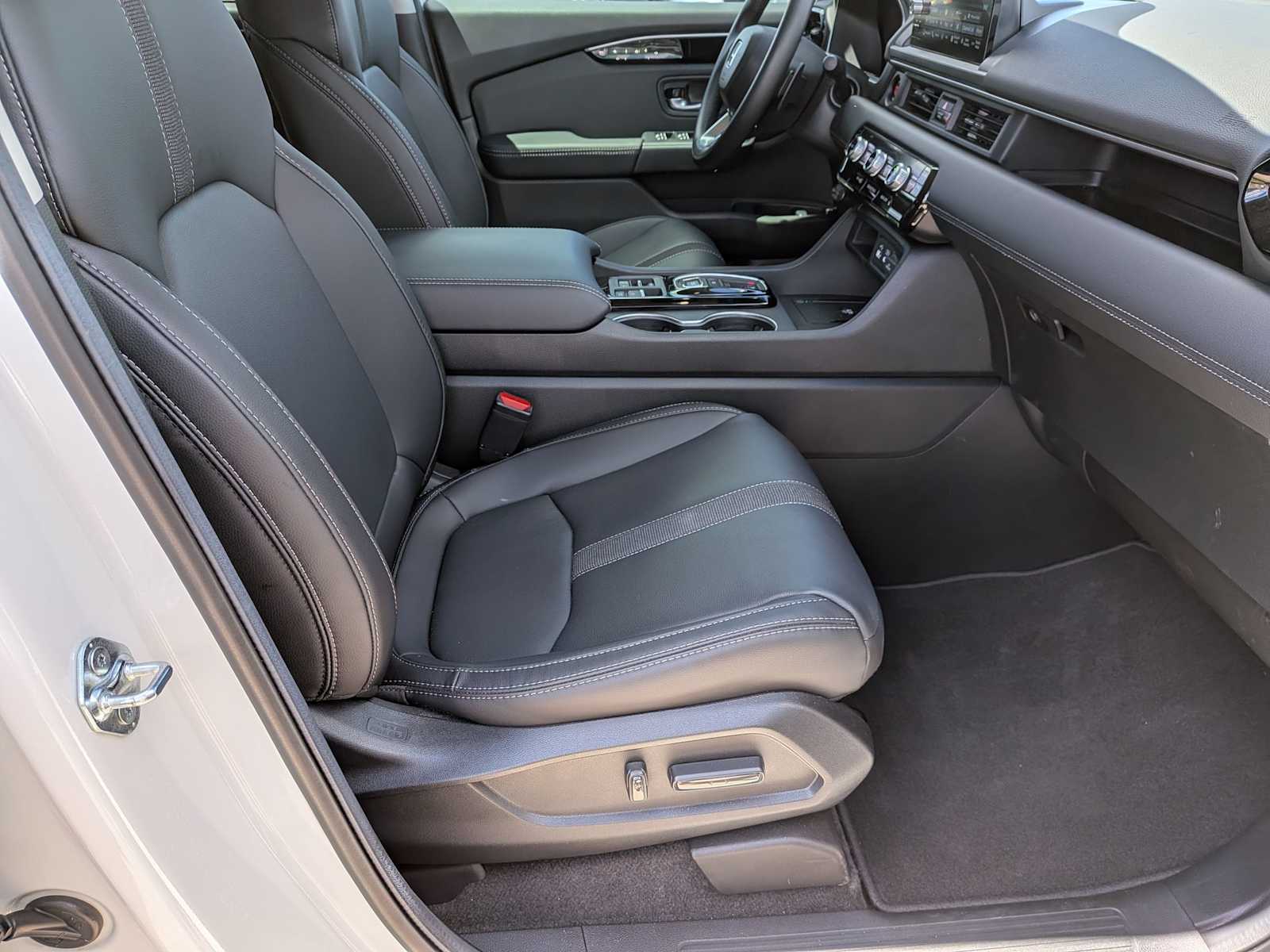 Thumbnail: 2025 Honda Pilot - 20