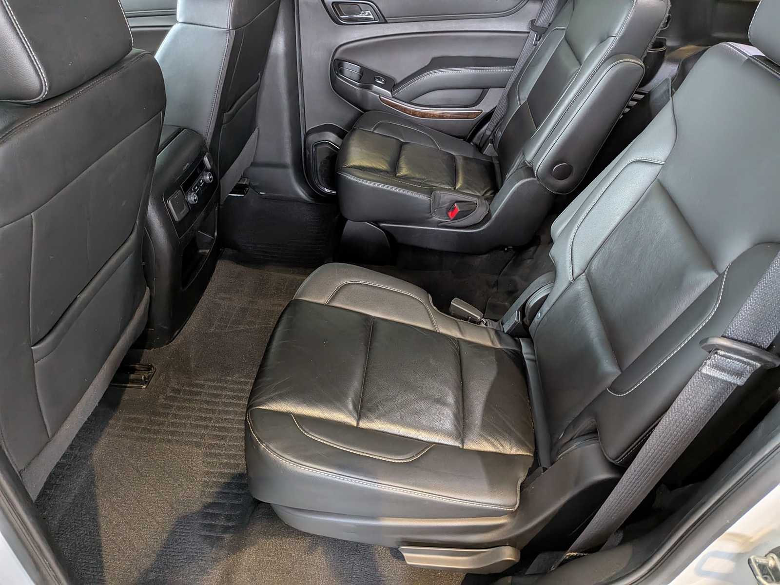 Thumbnail: 2020 Chevrolet Tahoe - 18