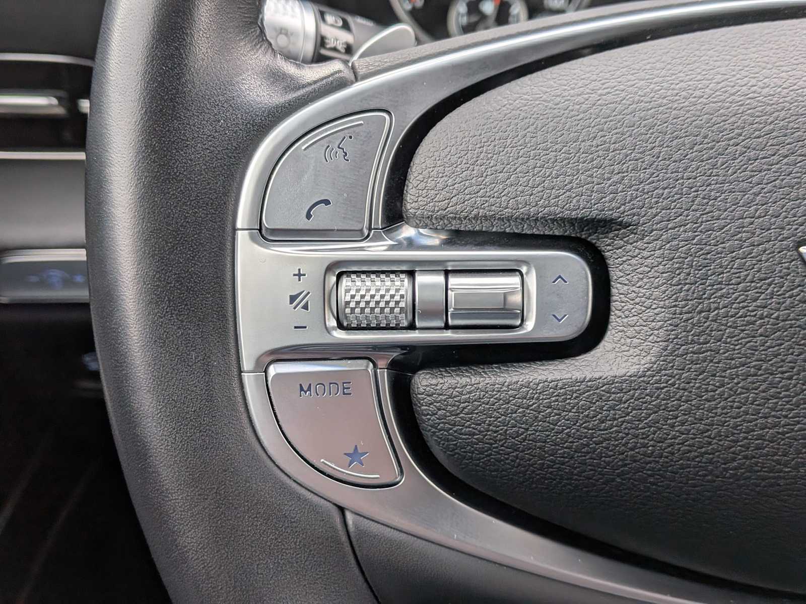 Thumbnail: 2024 Genesis GV80 - 25