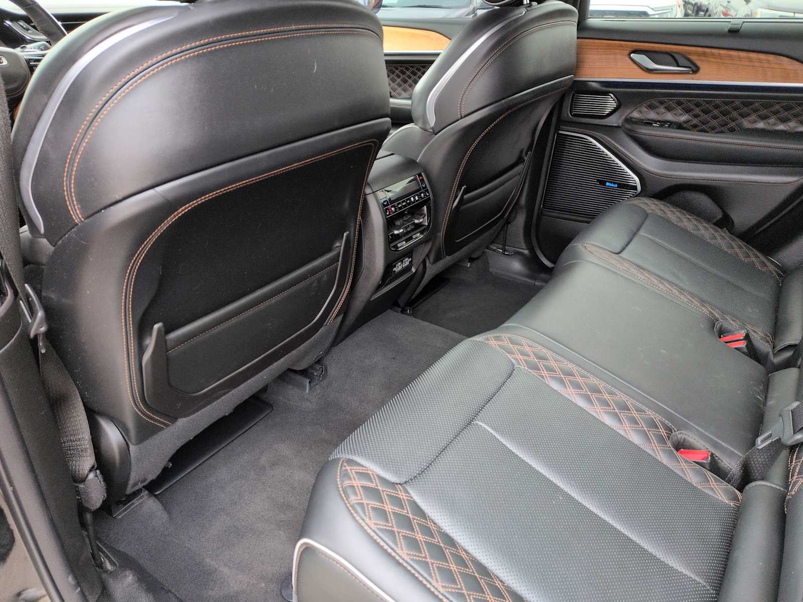 Thumbnail: 2023 Jeep Grand Cherokee - 16