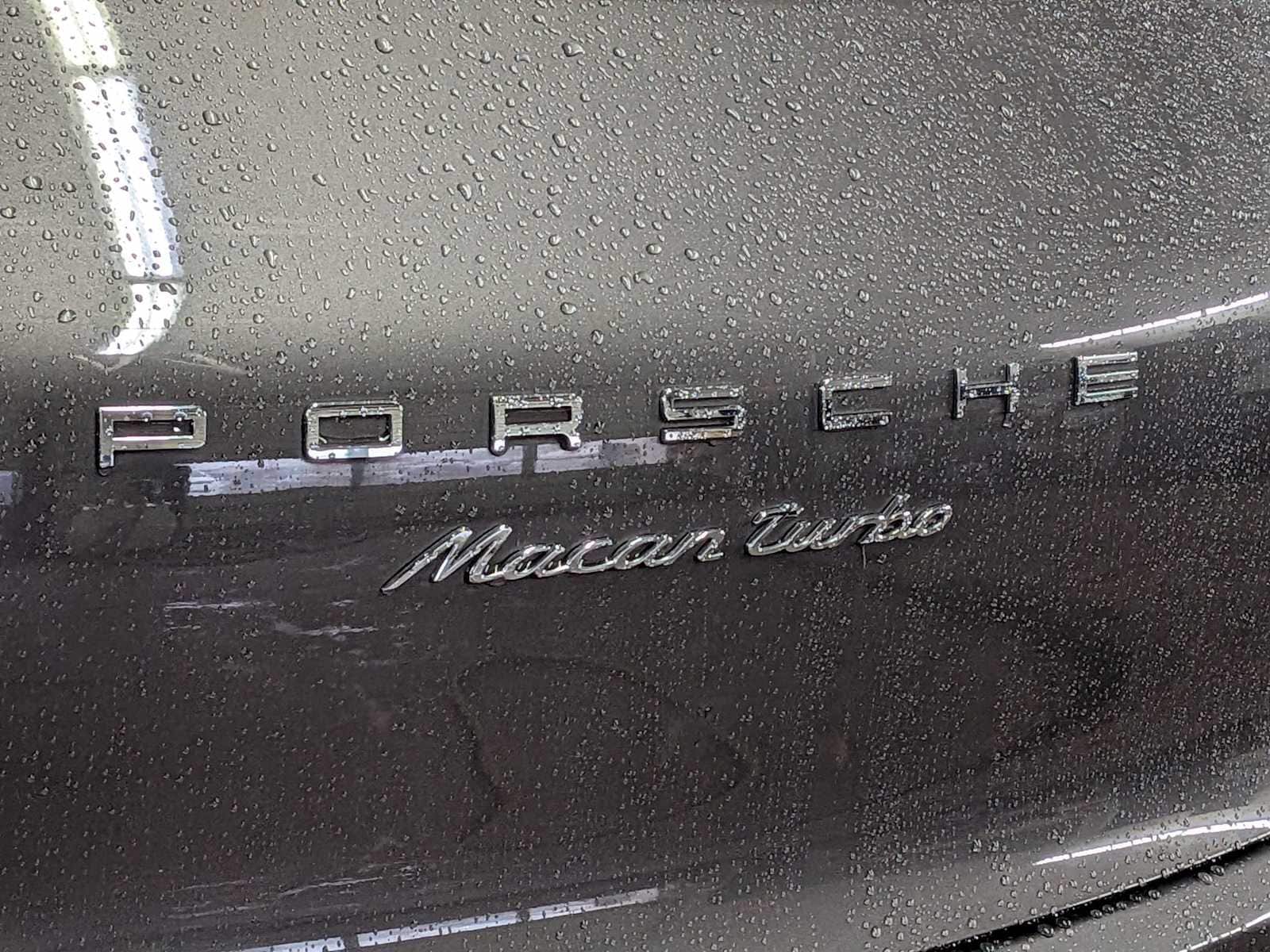 Thumbnail: 2016 Porsche Macan - 12