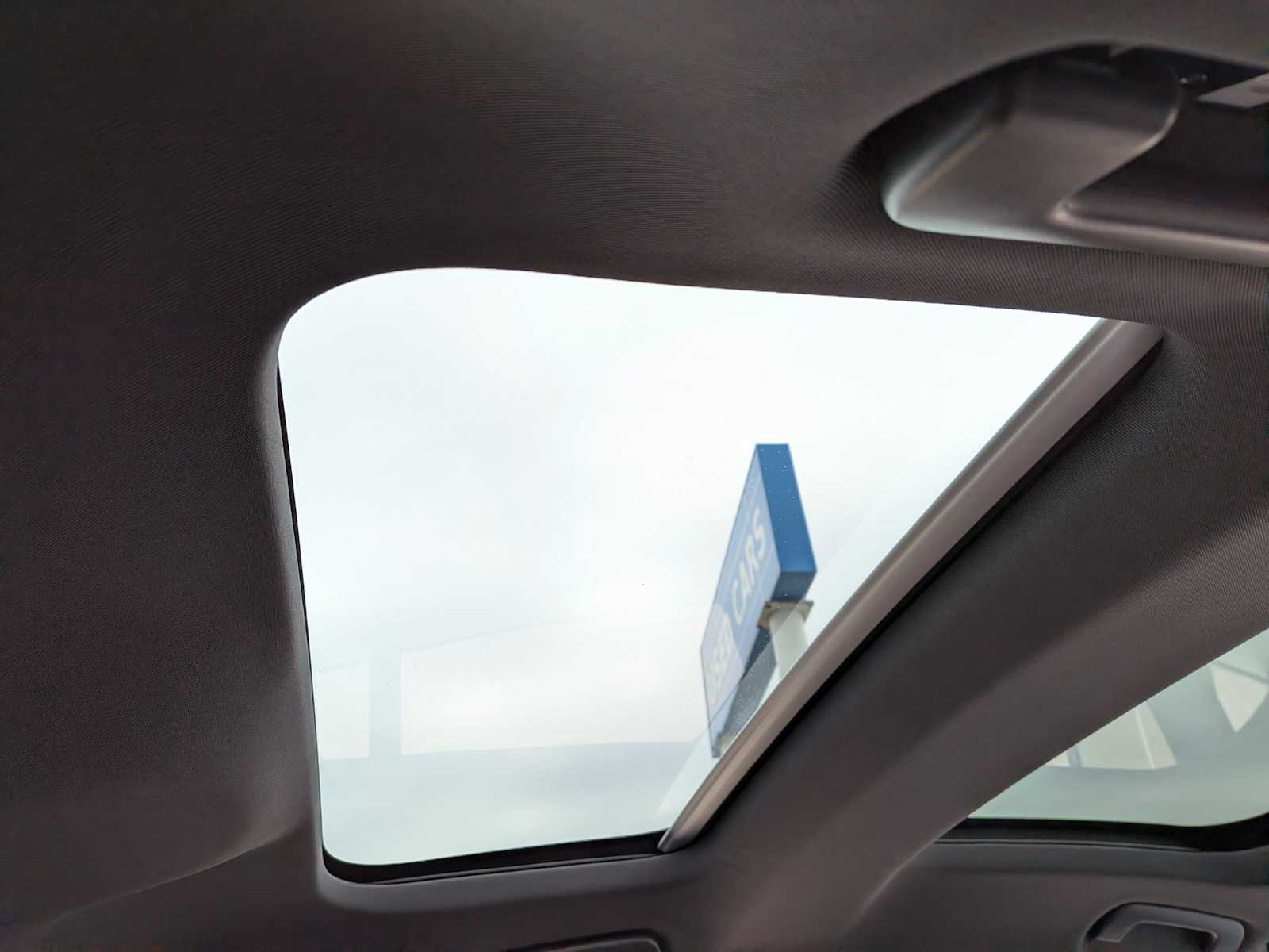 Thumbnail: 2017 Porsche Panamera - 23