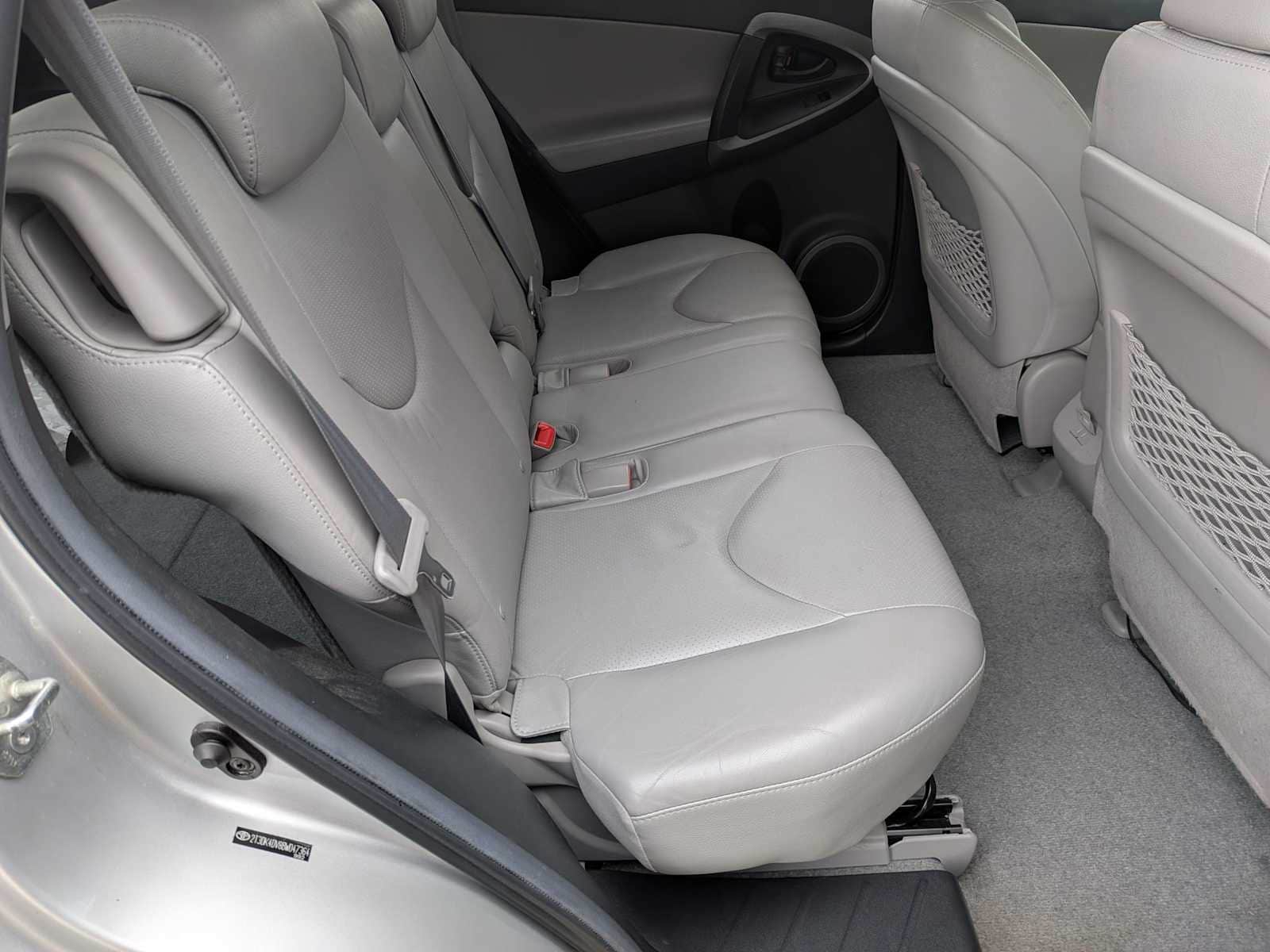 Thumbnail: 2011 Toyota RAV4 - 17