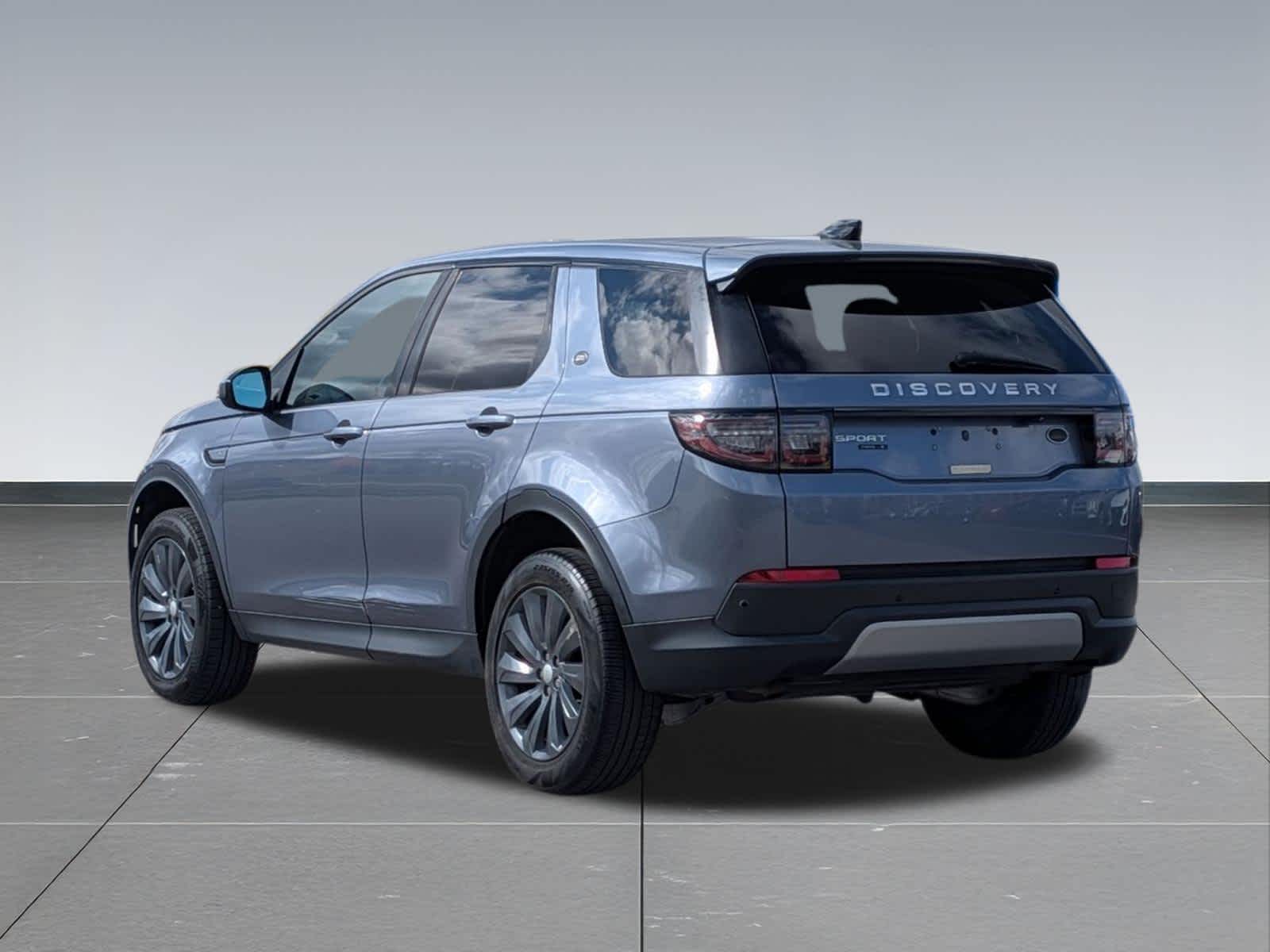 Thumbnail: 2020 Land Rover Discovery Sport - 3