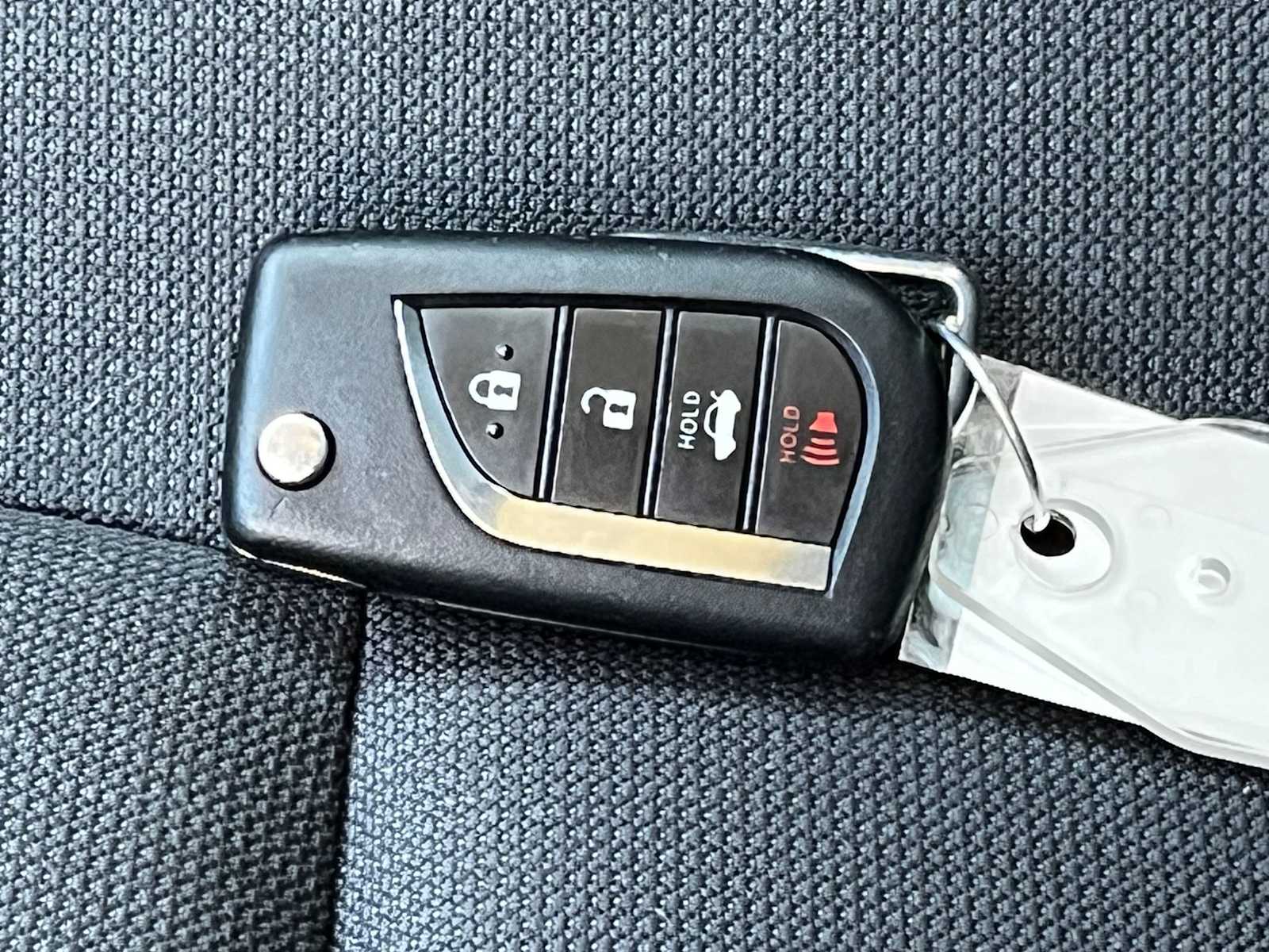 Thumbnail: 2023 Toyota Corolla - 31