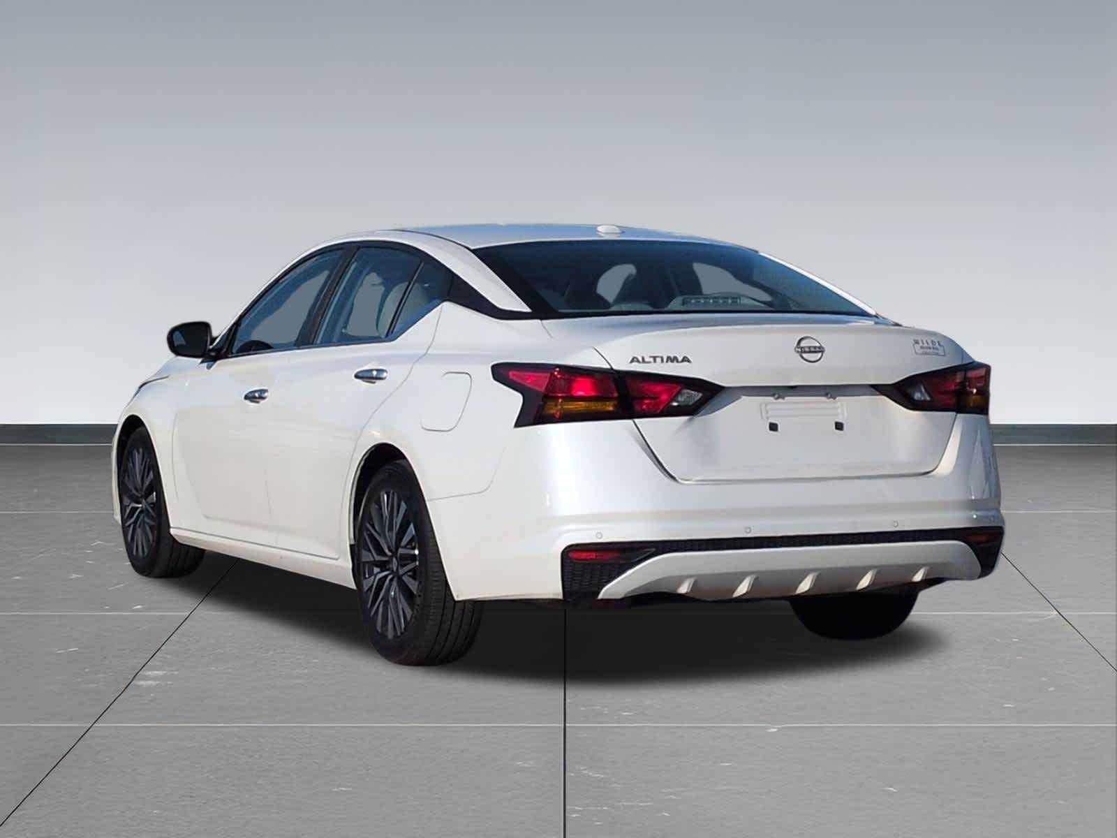 Thumbnail: 2025 Nissan Altima - 4