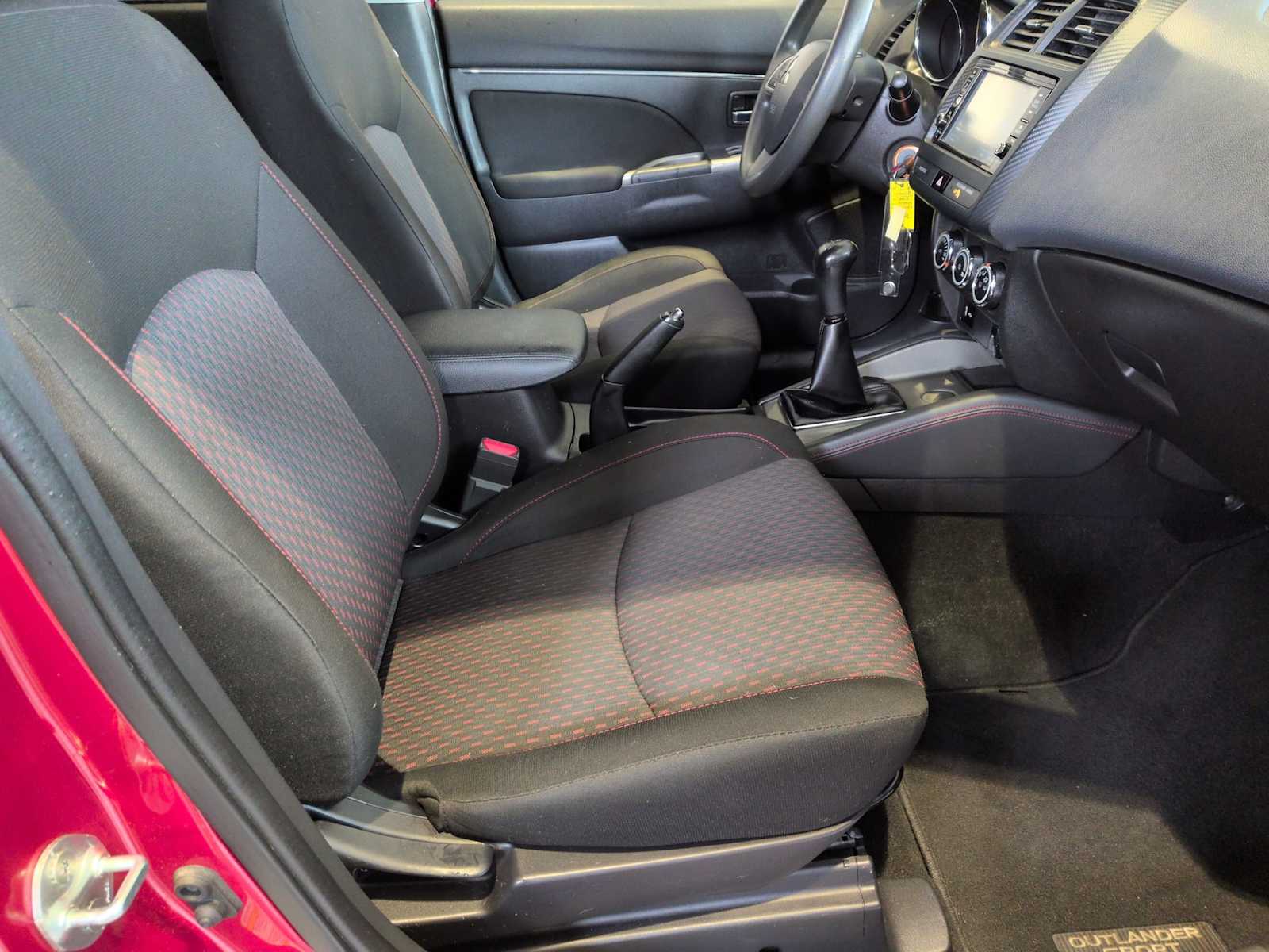 Thumbnail: 2018 Mitsubishi Outlander Sport - 20