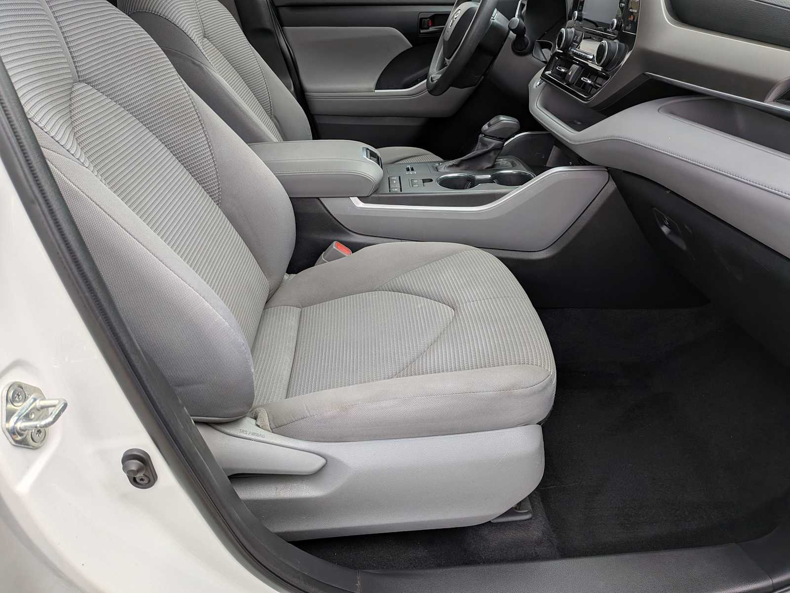 Thumbnail: 2022 Toyota Highlander - 19