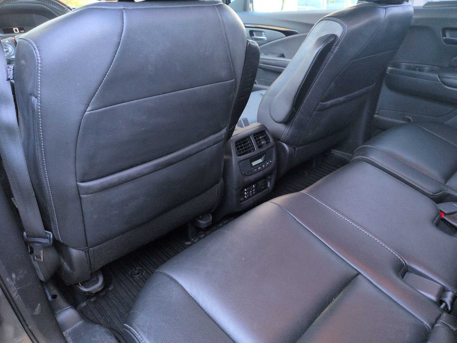 Thumbnail: 2016 Honda Pilot - 18