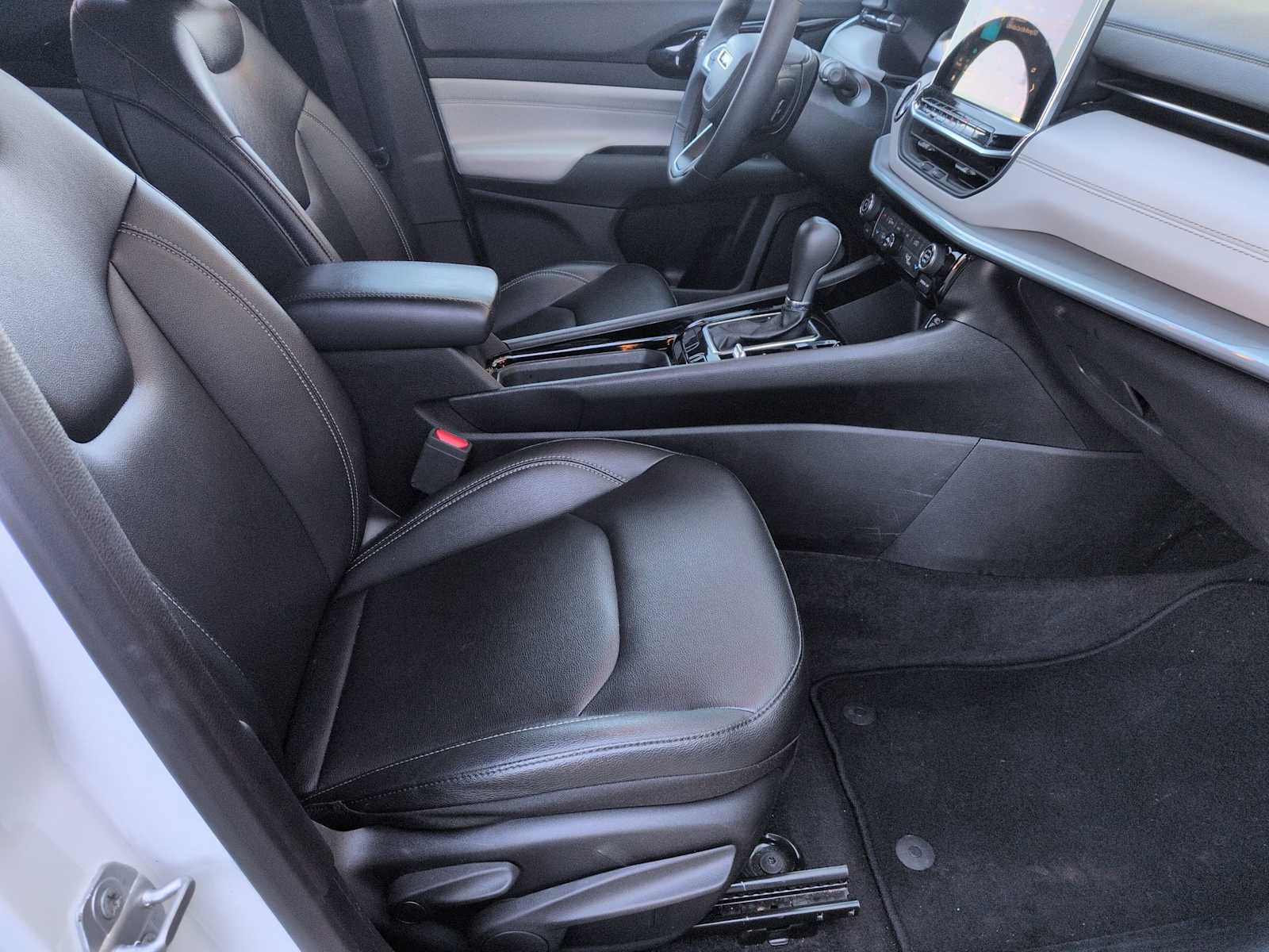 Thumbnail: 2025 Jeep Compass - 21