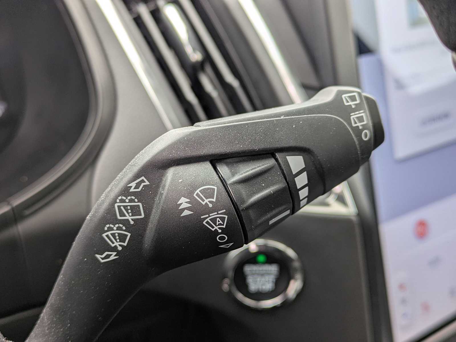 Thumbnail: 2023 Ford Edge - 26