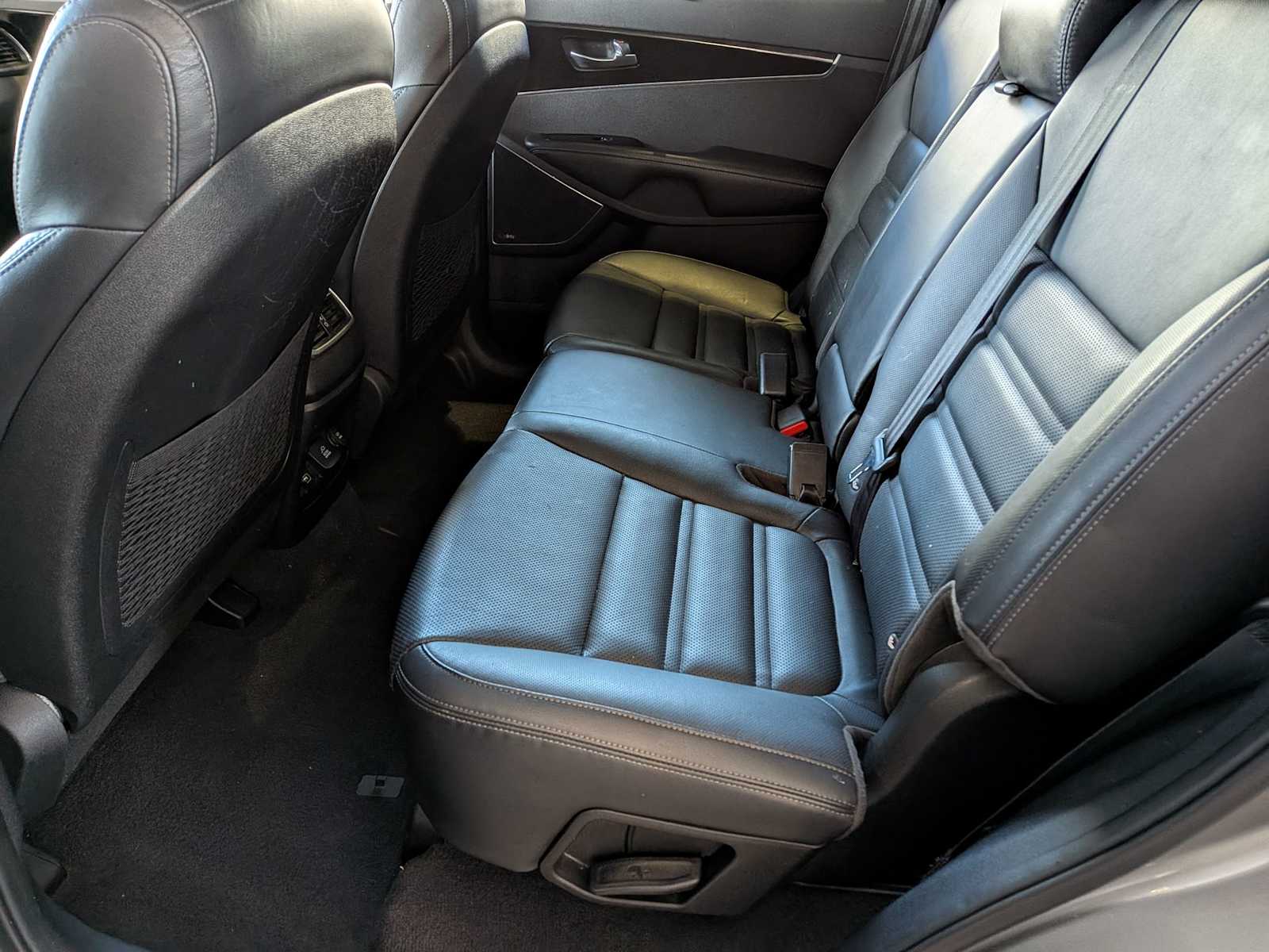 Thumbnail: 2018 Kia Sorento - 17