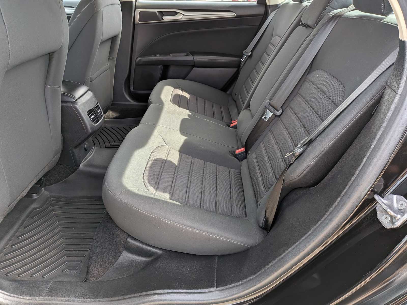 Thumbnail: 2020 Ford Fusion - 17