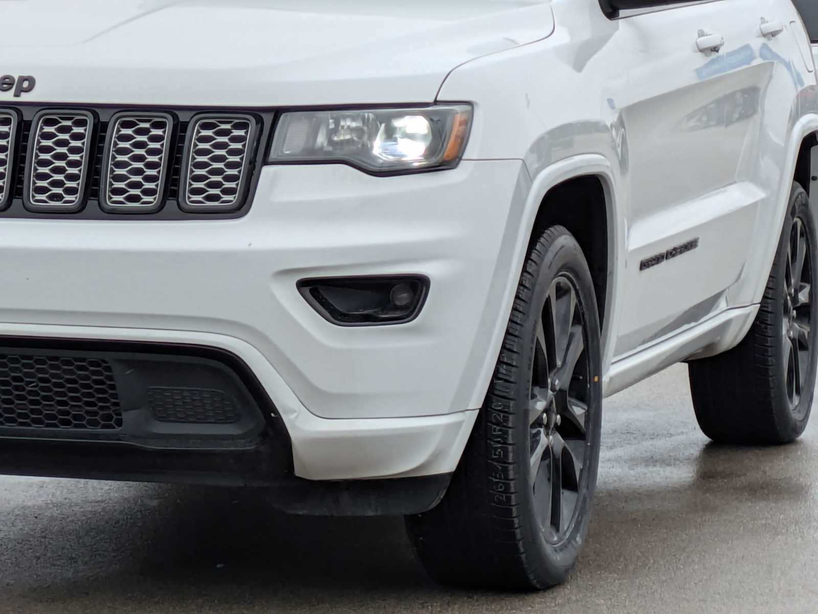 Thumbnail: 2020 Jeep Grand Cherokee - 10