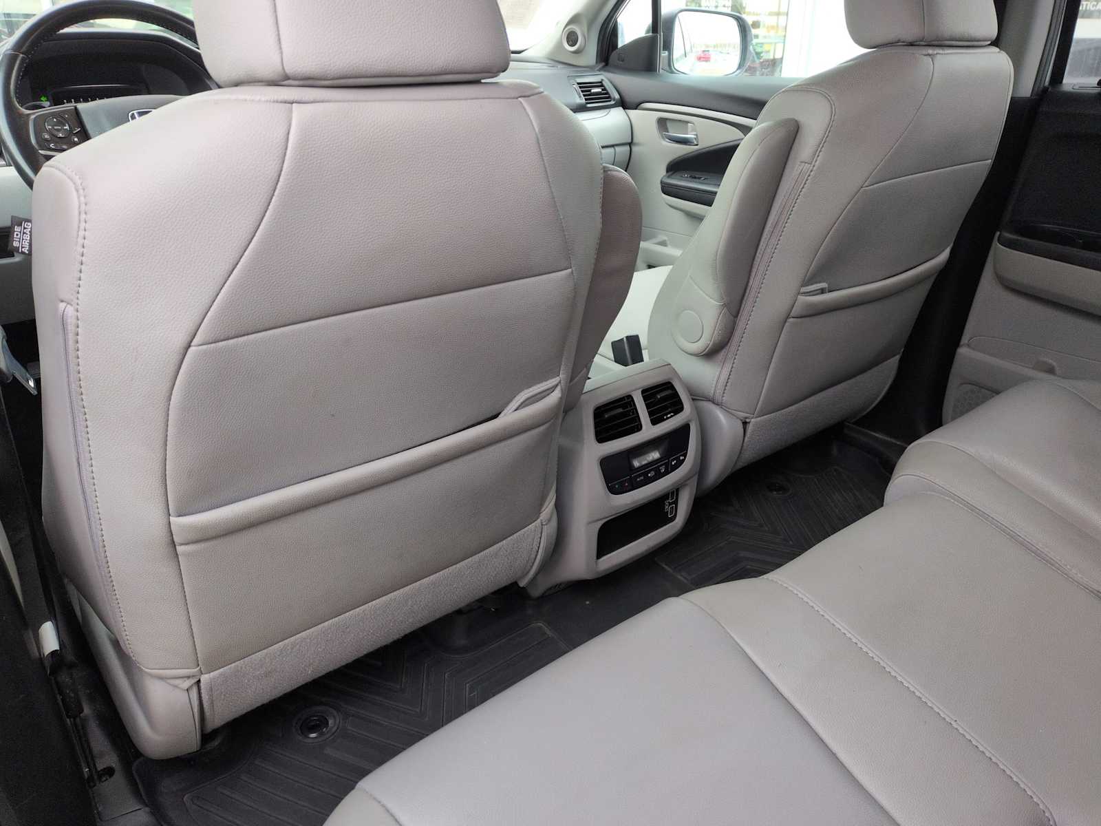 Thumbnail: 2020 Honda Pilot - 18