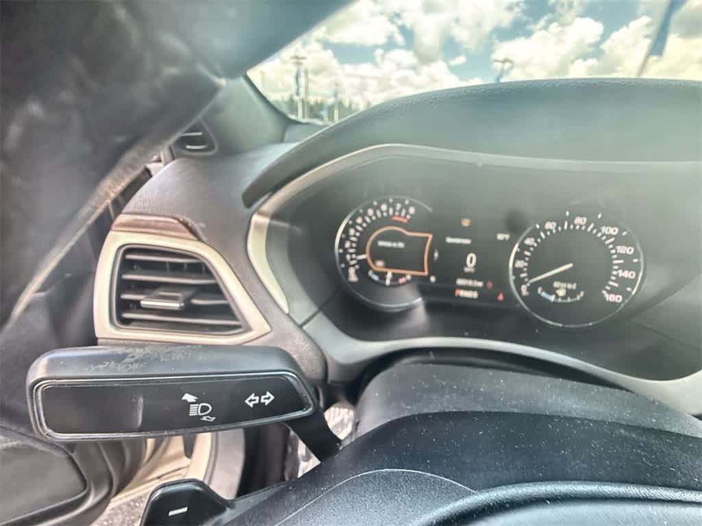 Thumbnail: 2017 Lincoln MKZ - 26