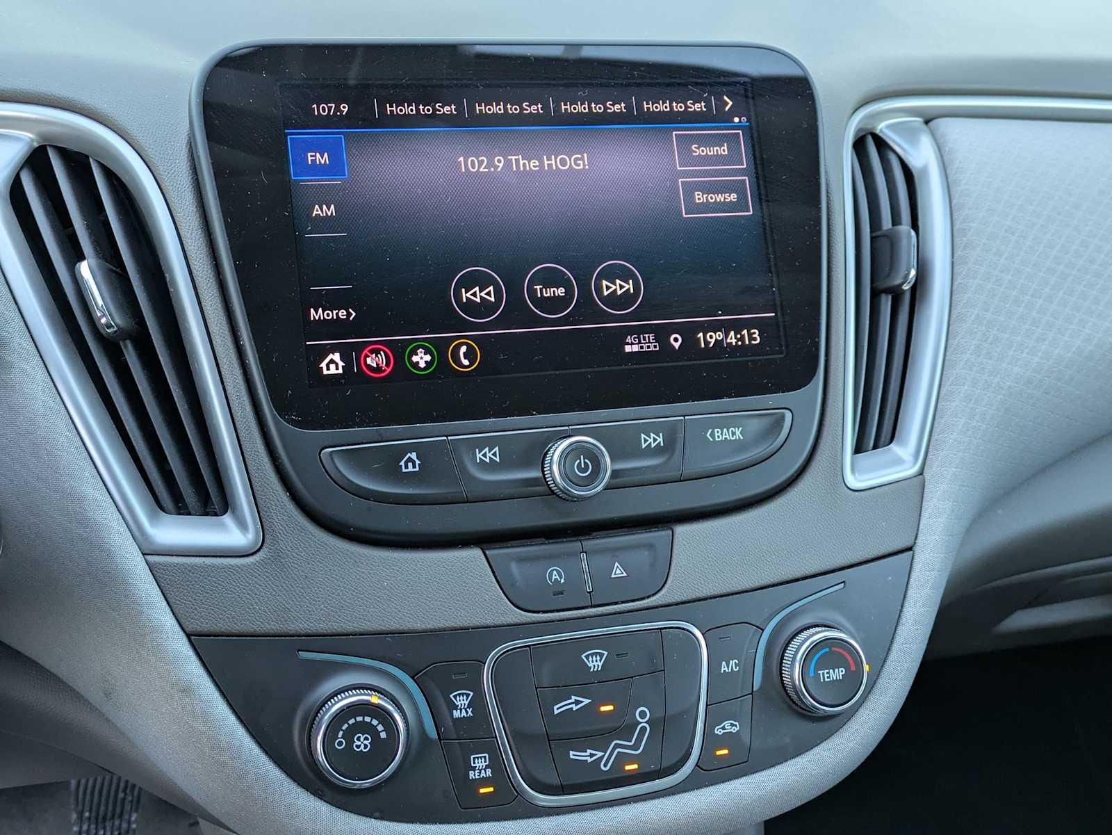 Thumbnail: 2020 Chevrolet Malibu - 25