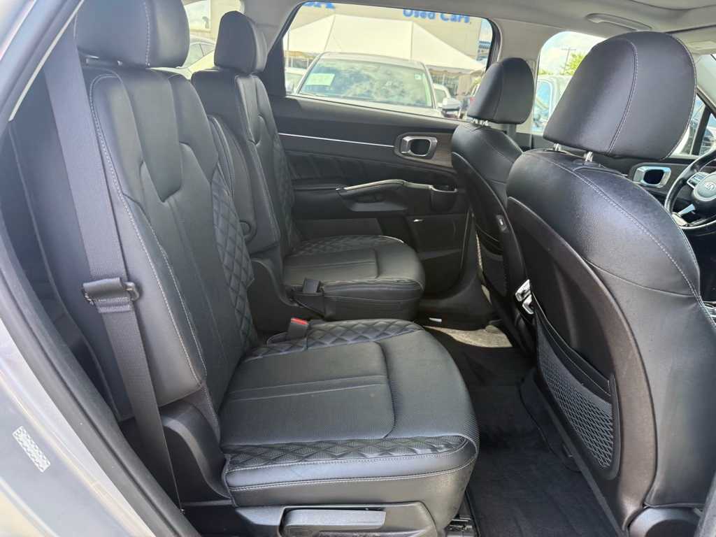 Thumbnail: 2021 Kia Sorento - 8