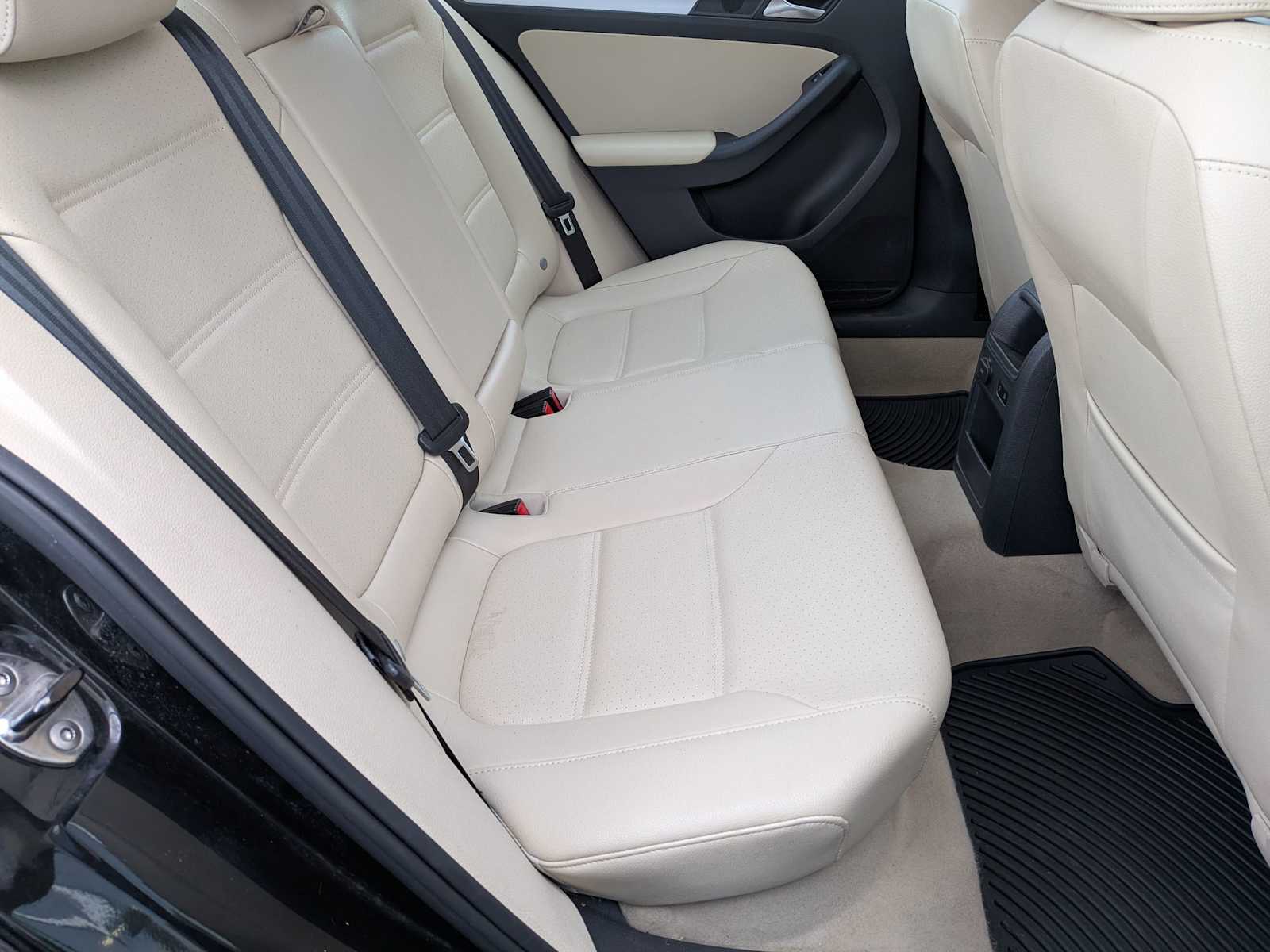 Thumbnail: 2013 Volkswagen Jetta - 18