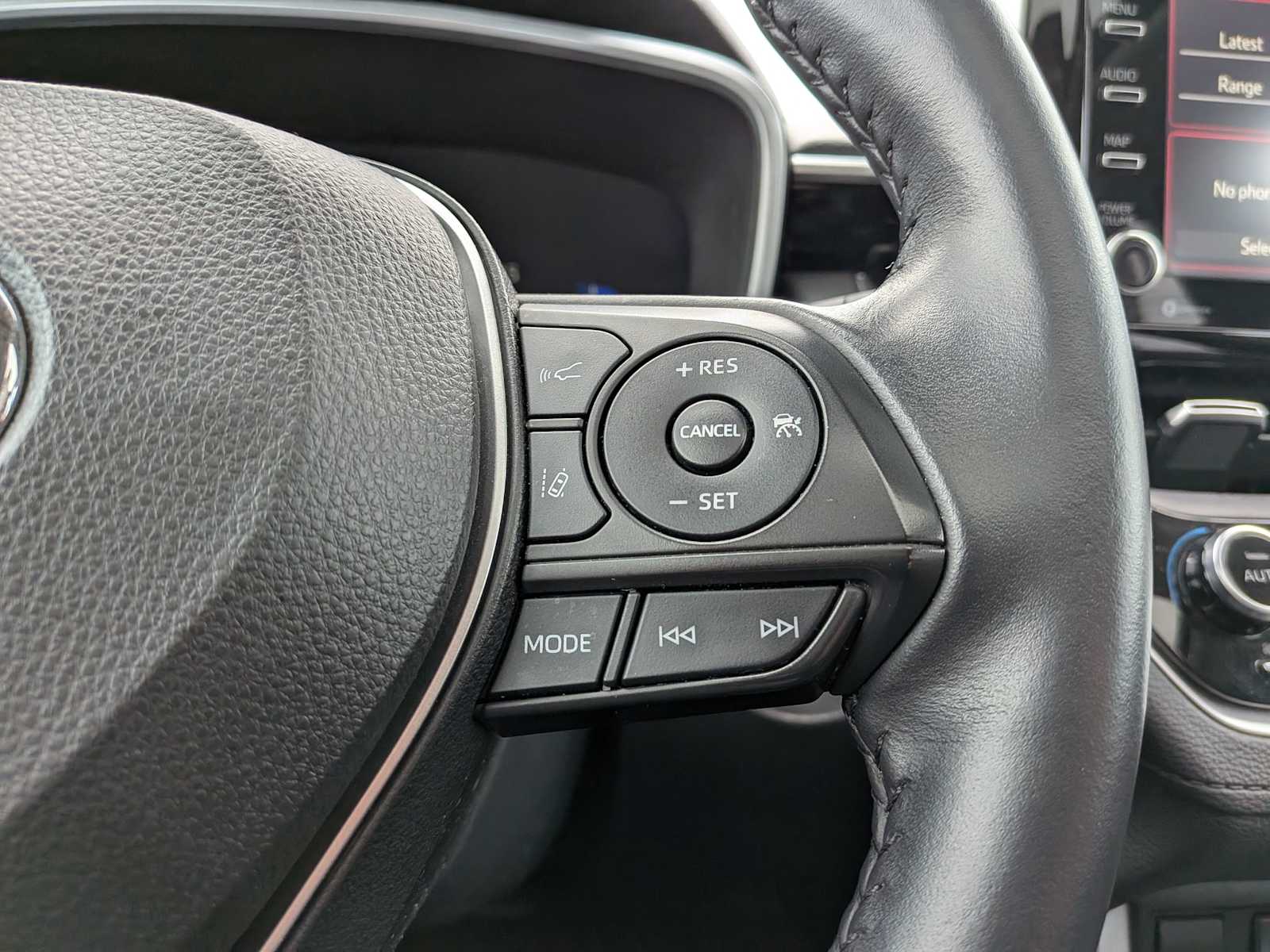 Thumbnail: 2022 Toyota Corolla Cross - 25