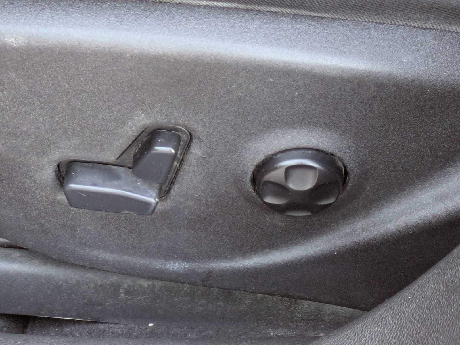 Thumbnail: 2016 Dodge Dart - 16