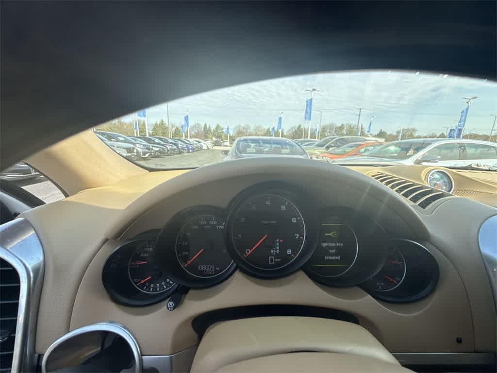 Thumbnail: 2012 Porsche Cayenne - 33