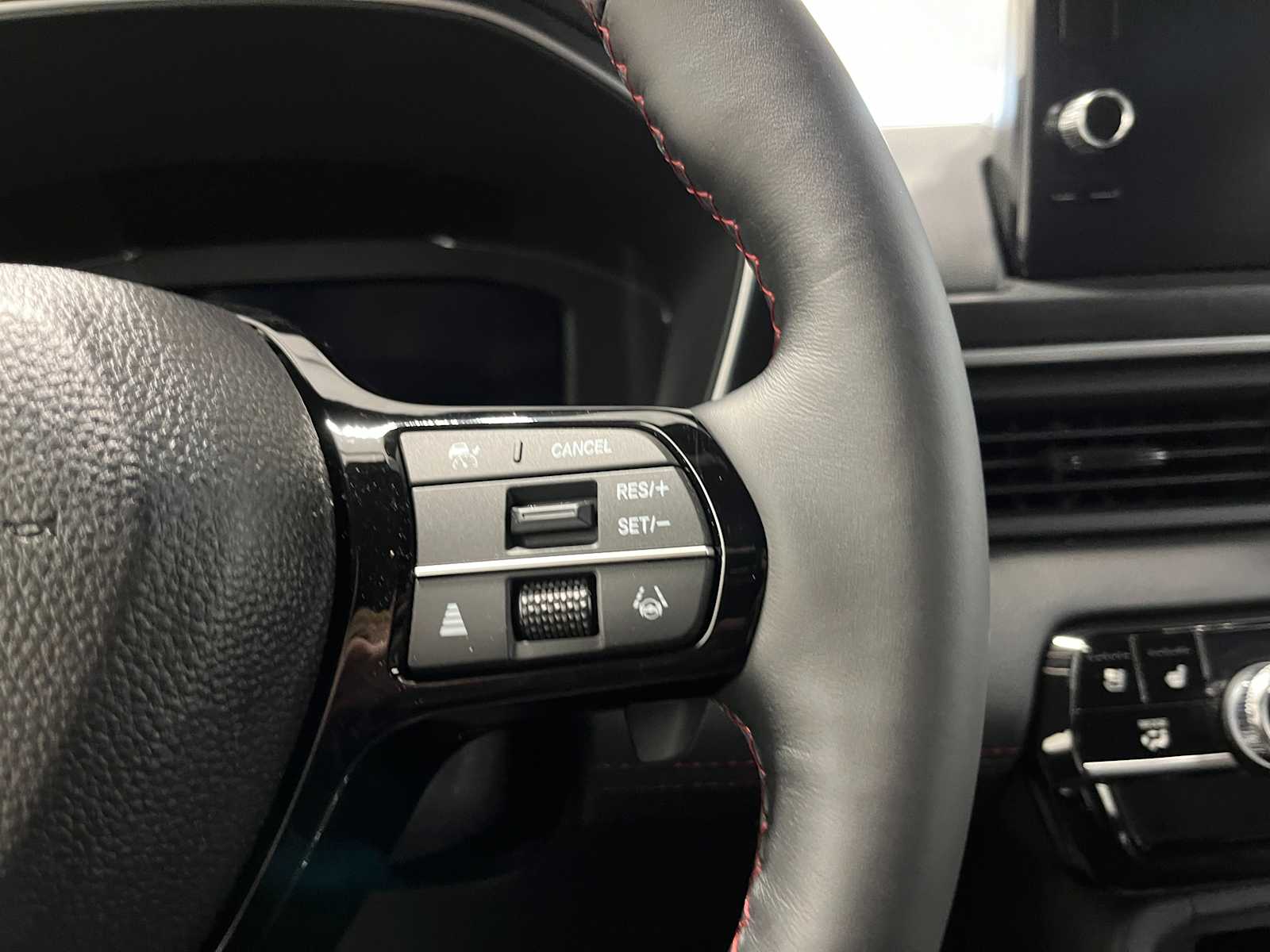 2025 Honda Pilot Black Edition 17