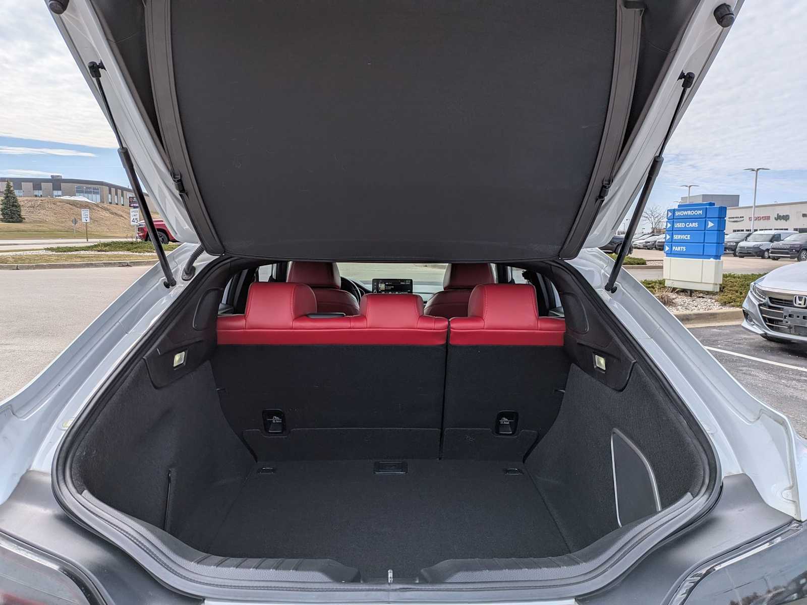 Thumbnail: 2023 Acura Integra - 32