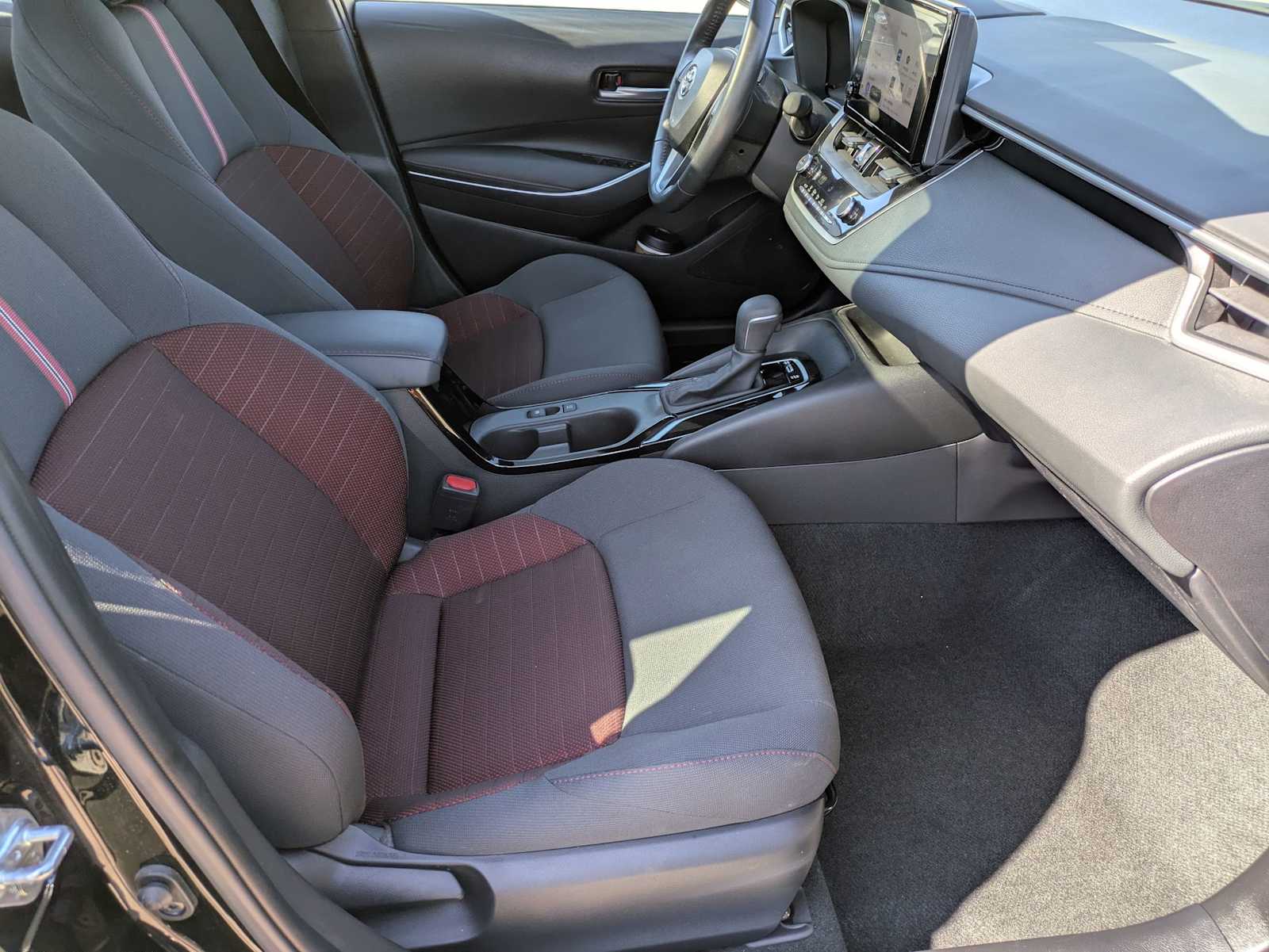 Thumbnail: 2023 Toyota Corolla - 21