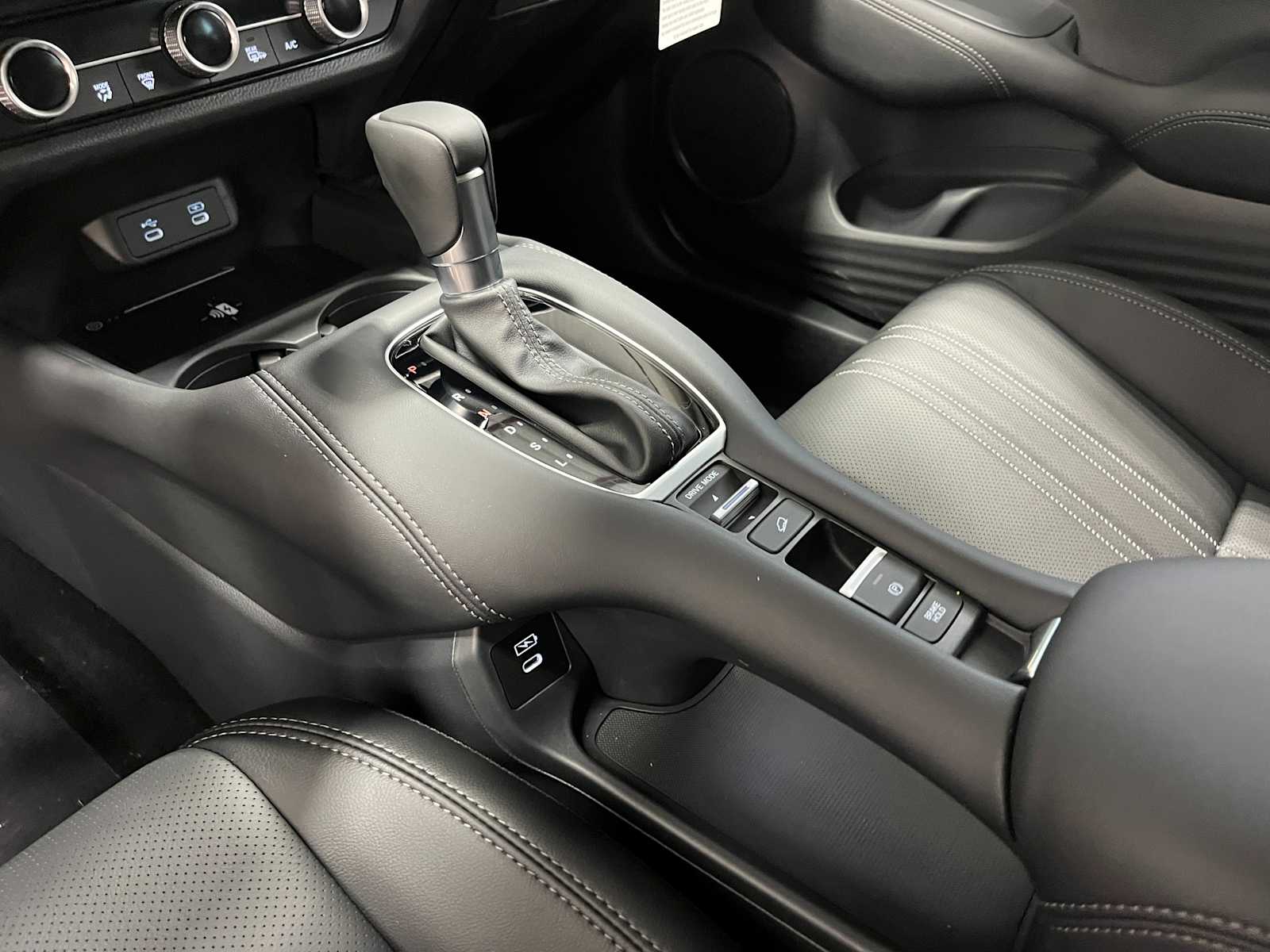 Thumbnail: 2026 Honda HR-V - 16