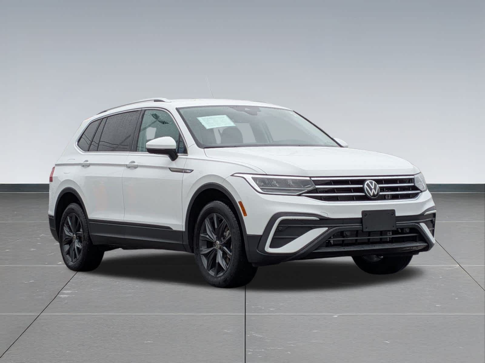 Thumbnail: 2024 Volkswagen Tiguan - 8