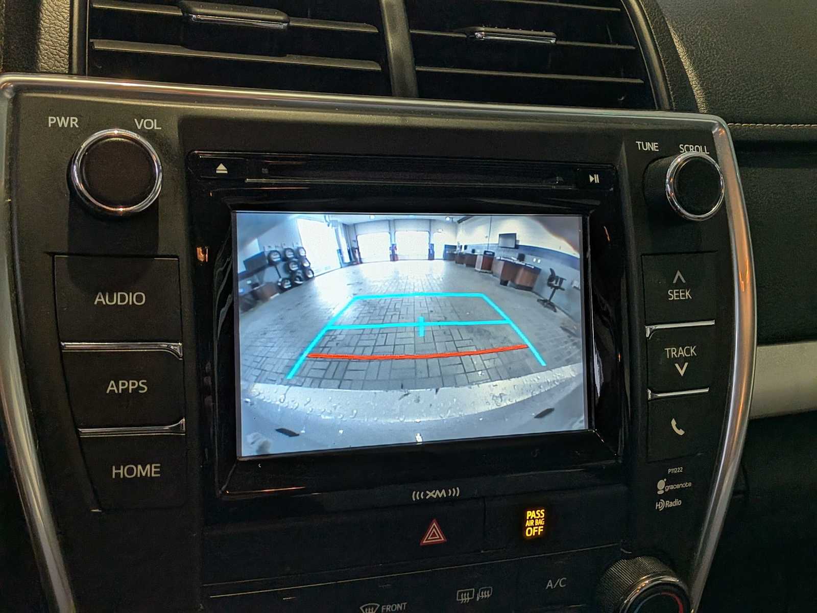 Thumbnail: 2017 Toyota Camry - 28