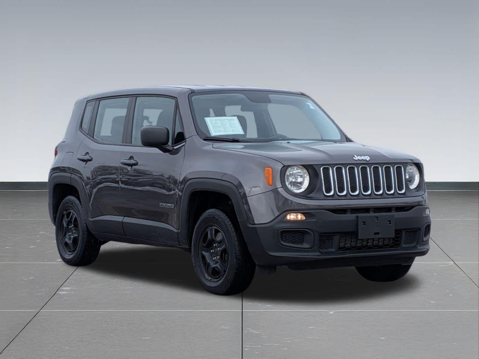 Thumbnail: 2017 Jeep Renegade - 8