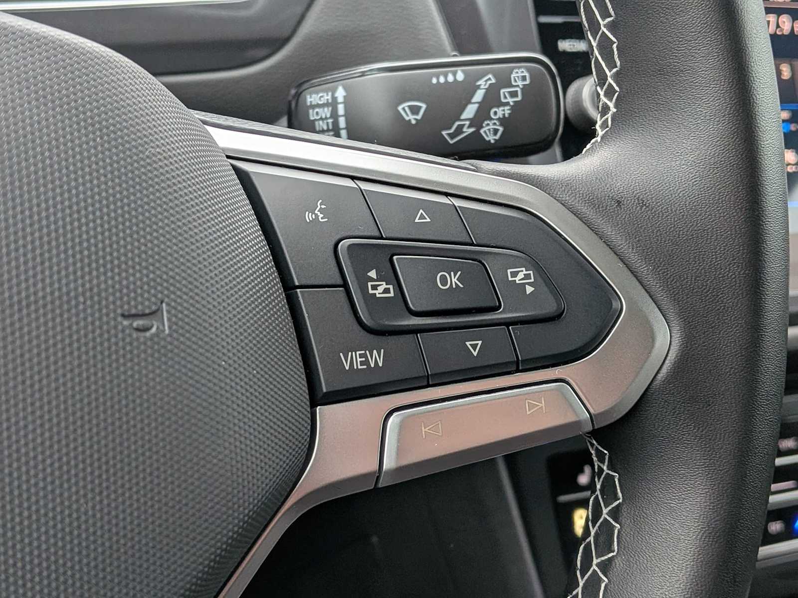 Thumbnail: 2024 Volkswagen Tiguan - 23