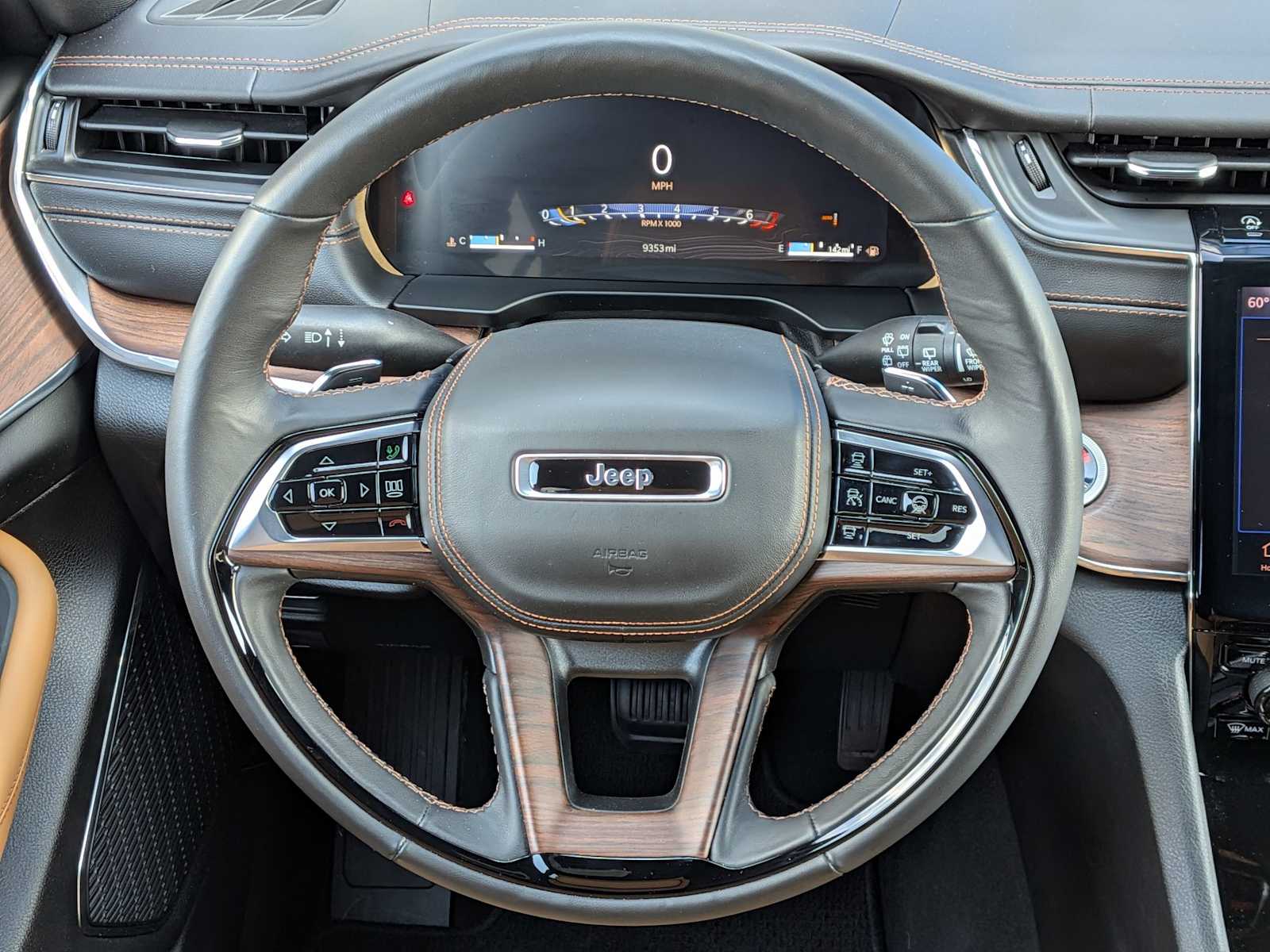 Thumbnail: 2025 Jeep Grand Cherokee - 24