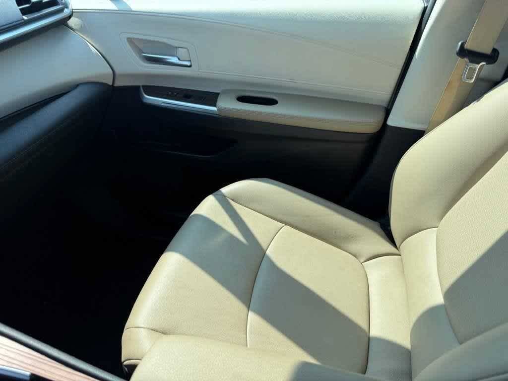 Thumbnail: 2022 Toyota Sienna - 23