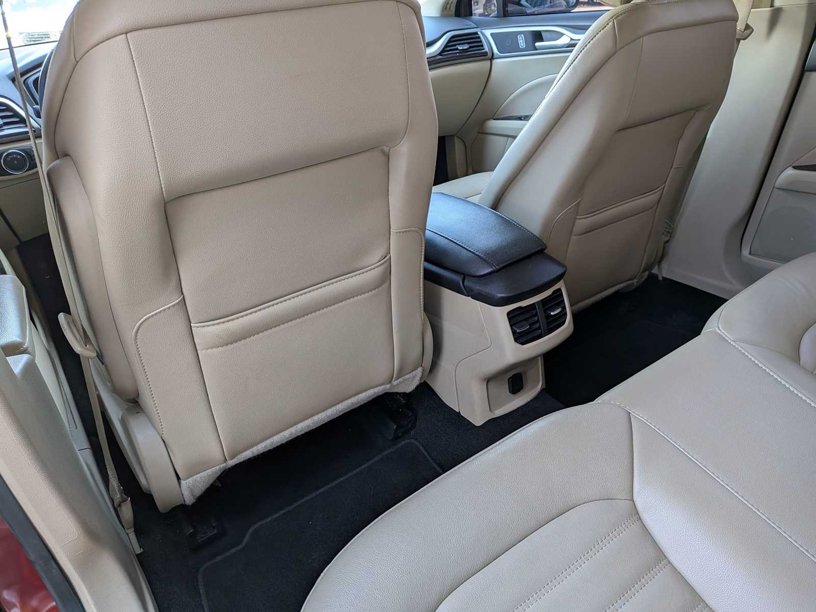 Thumbnail: 2014 Ford Fusion - 17