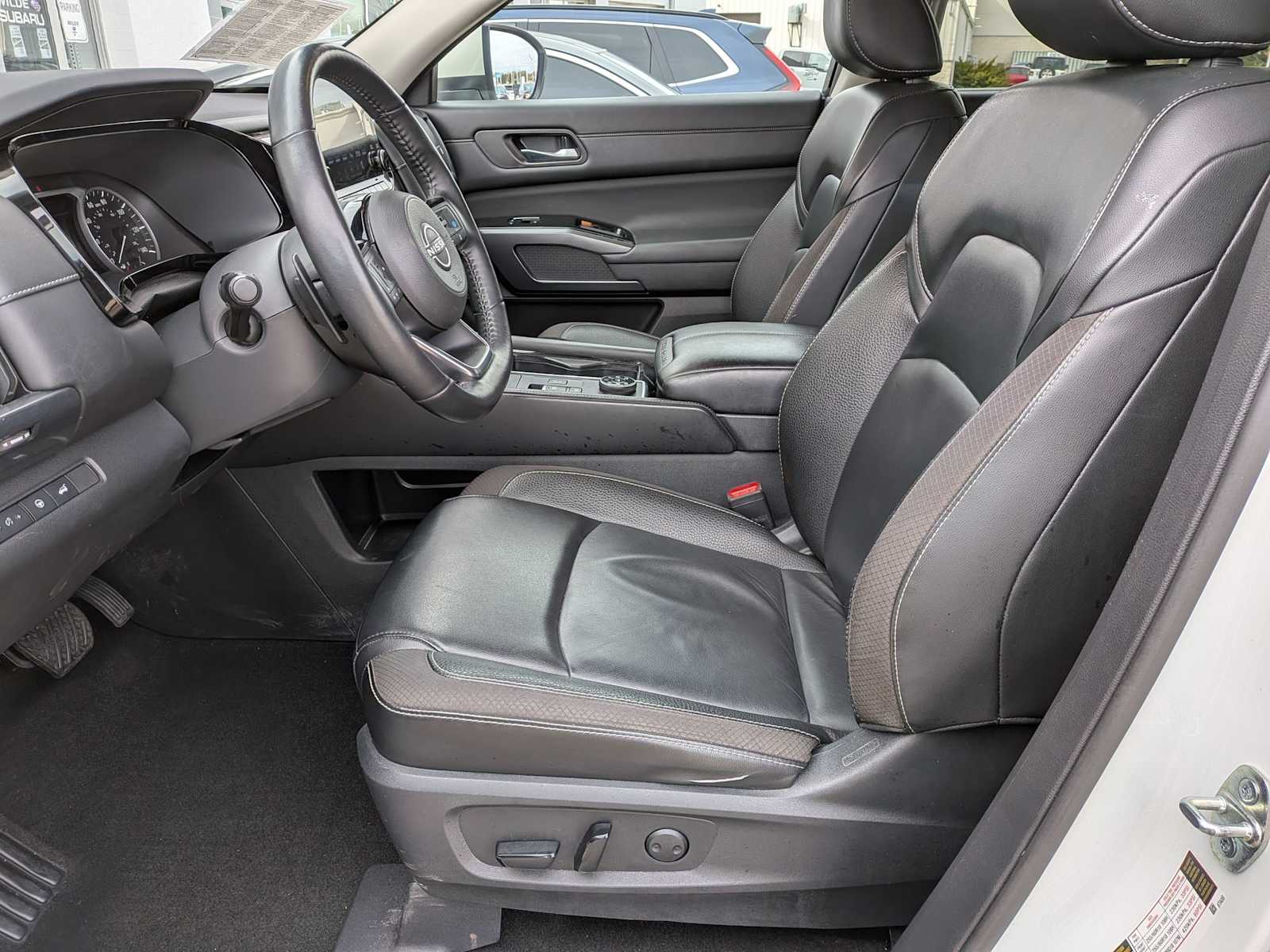 Thumbnail: 2023 Nissan Pathfinder - 15